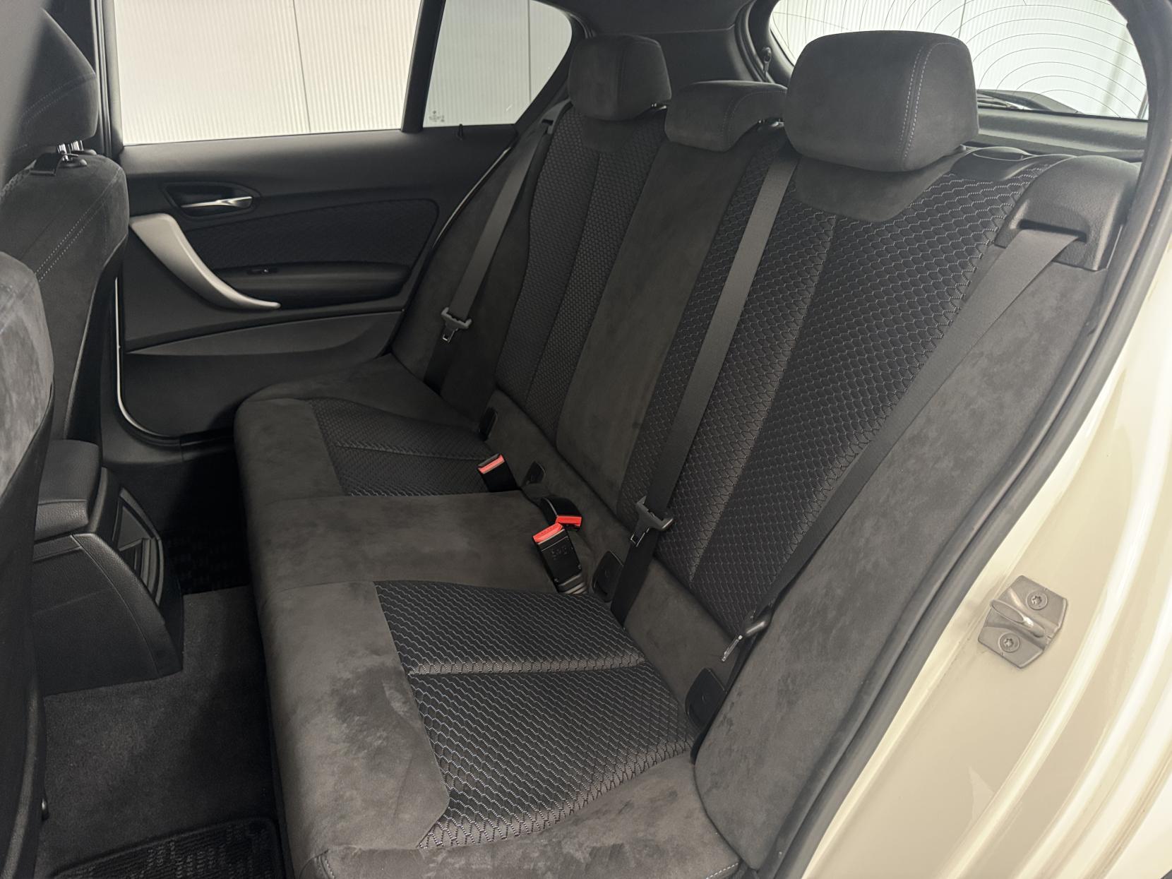 BMW 1 Series view 41