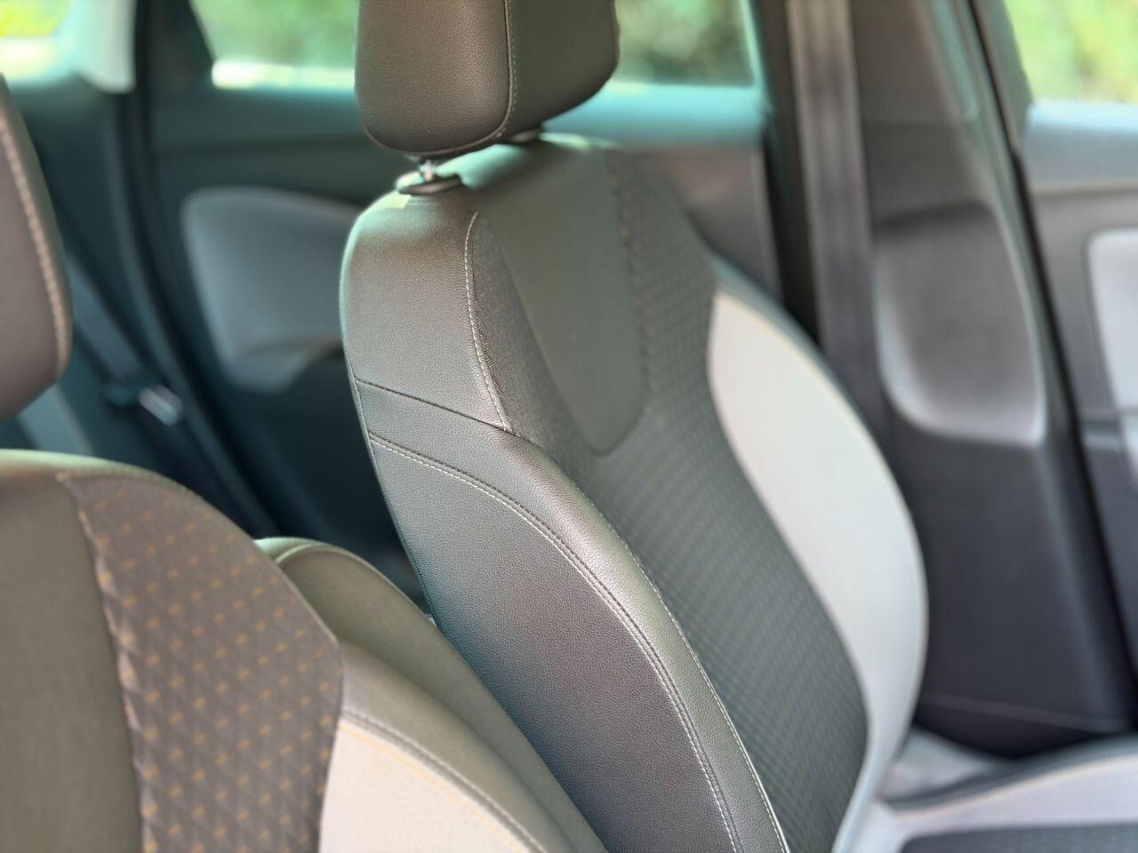 Vauxhall Crossland X view 67