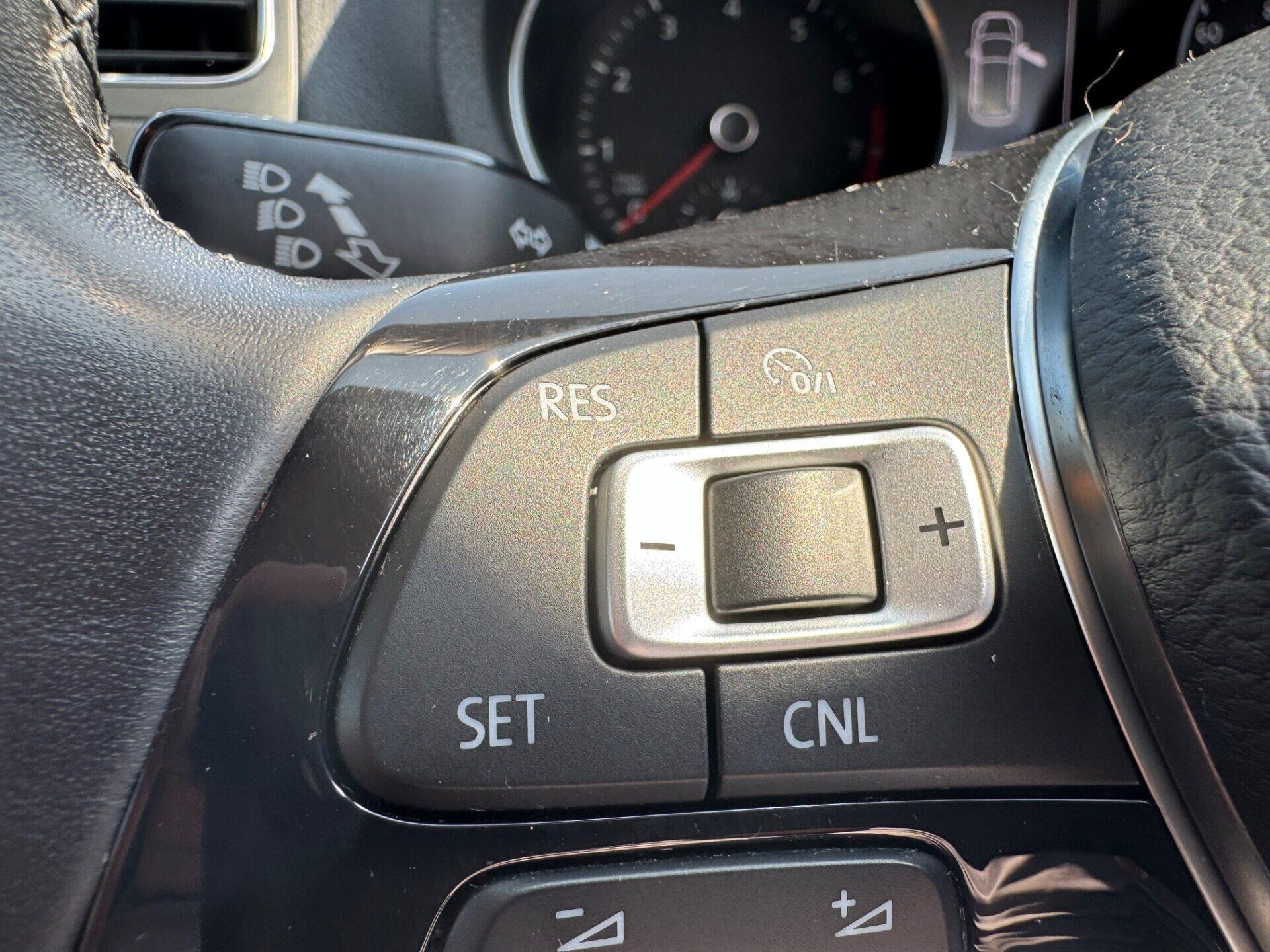 Volkswagen Polo view 23