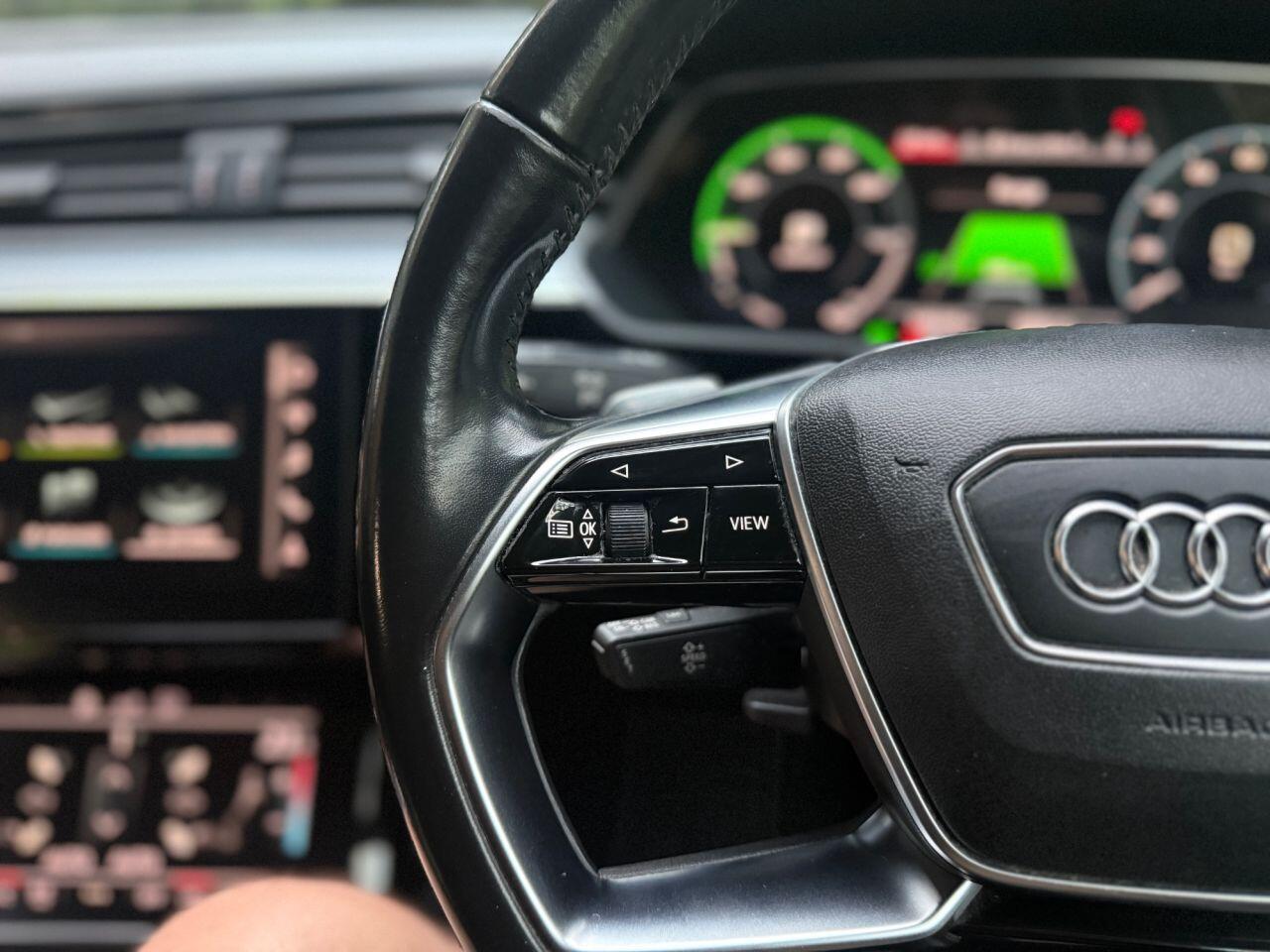 Audi e-tron view 26