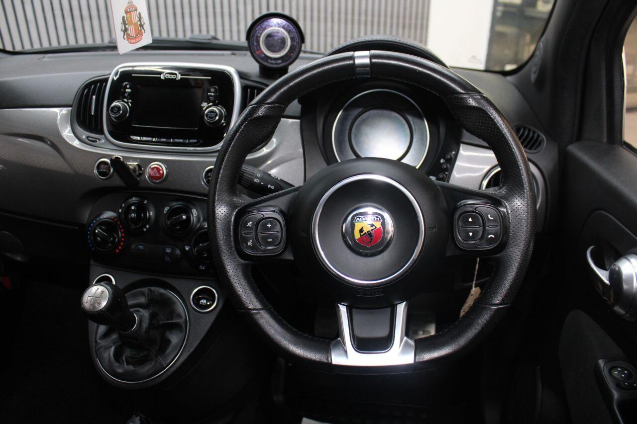 Abarth 595 view 28