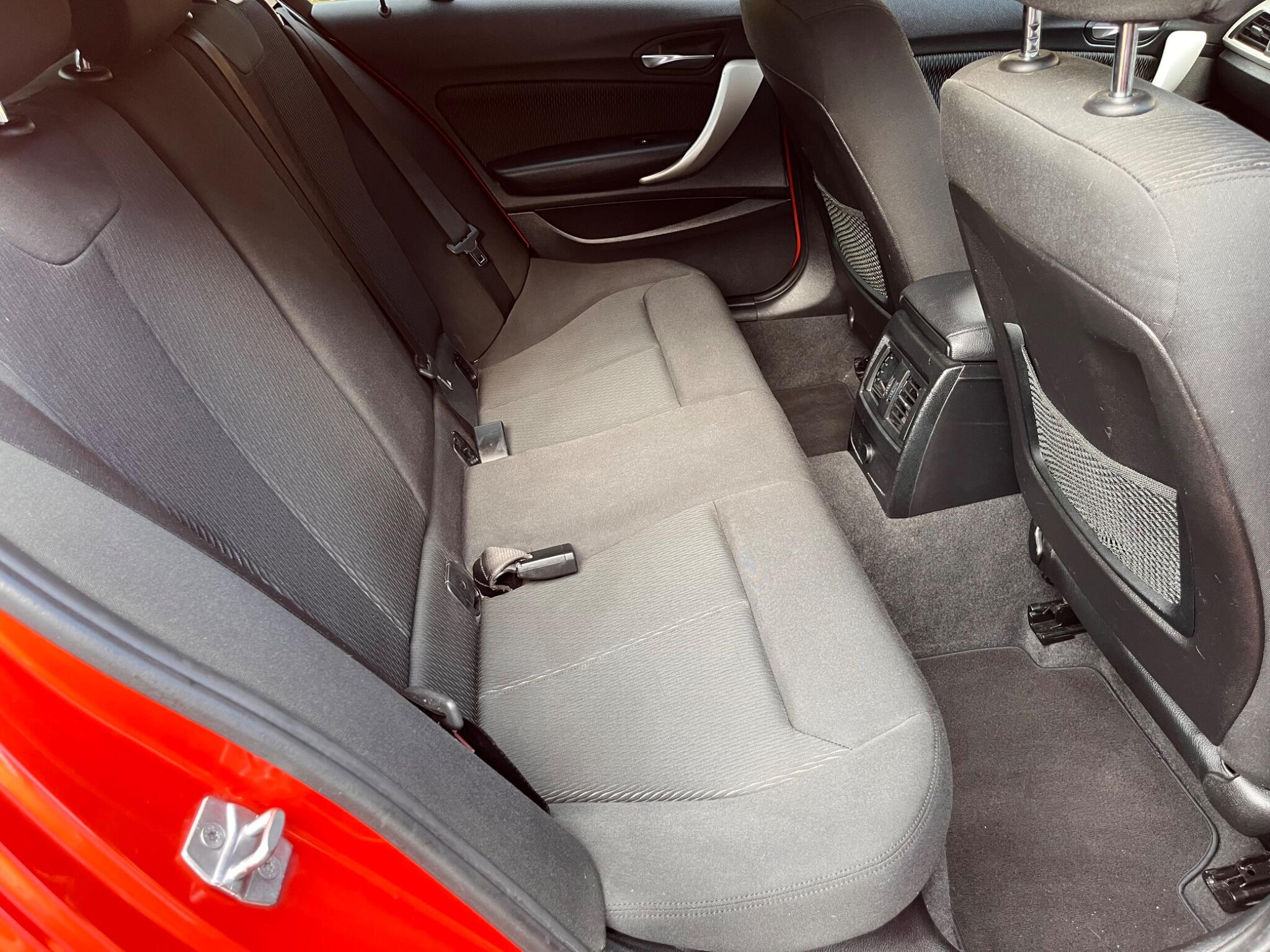 BMW 1 Series view 28