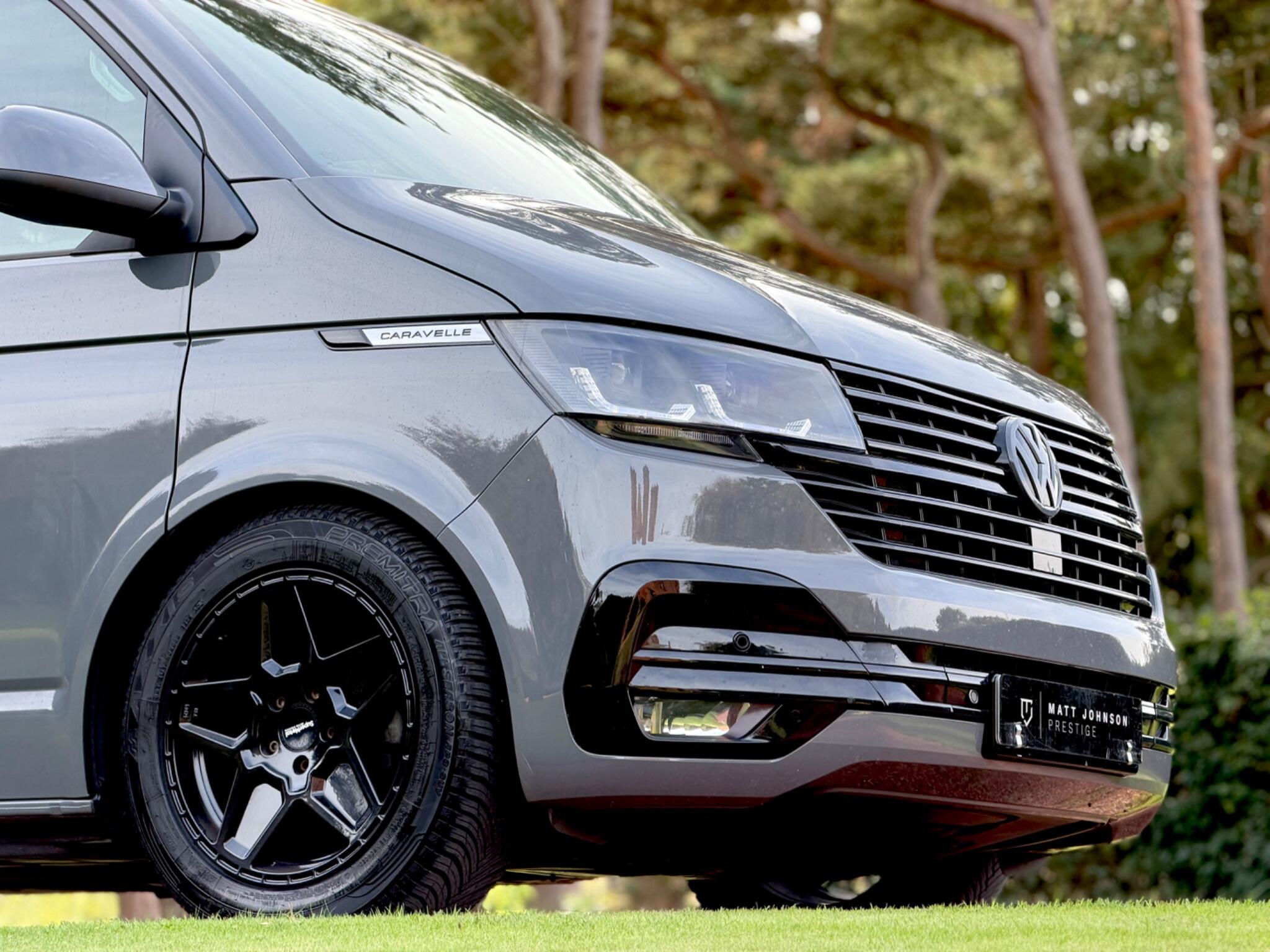 Volkswagen Caravelle view 20