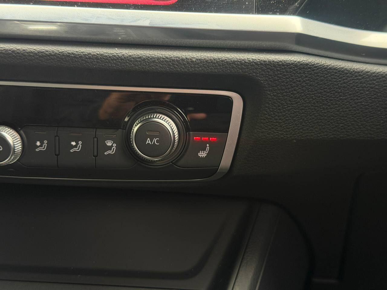 Audi Q3 view 41