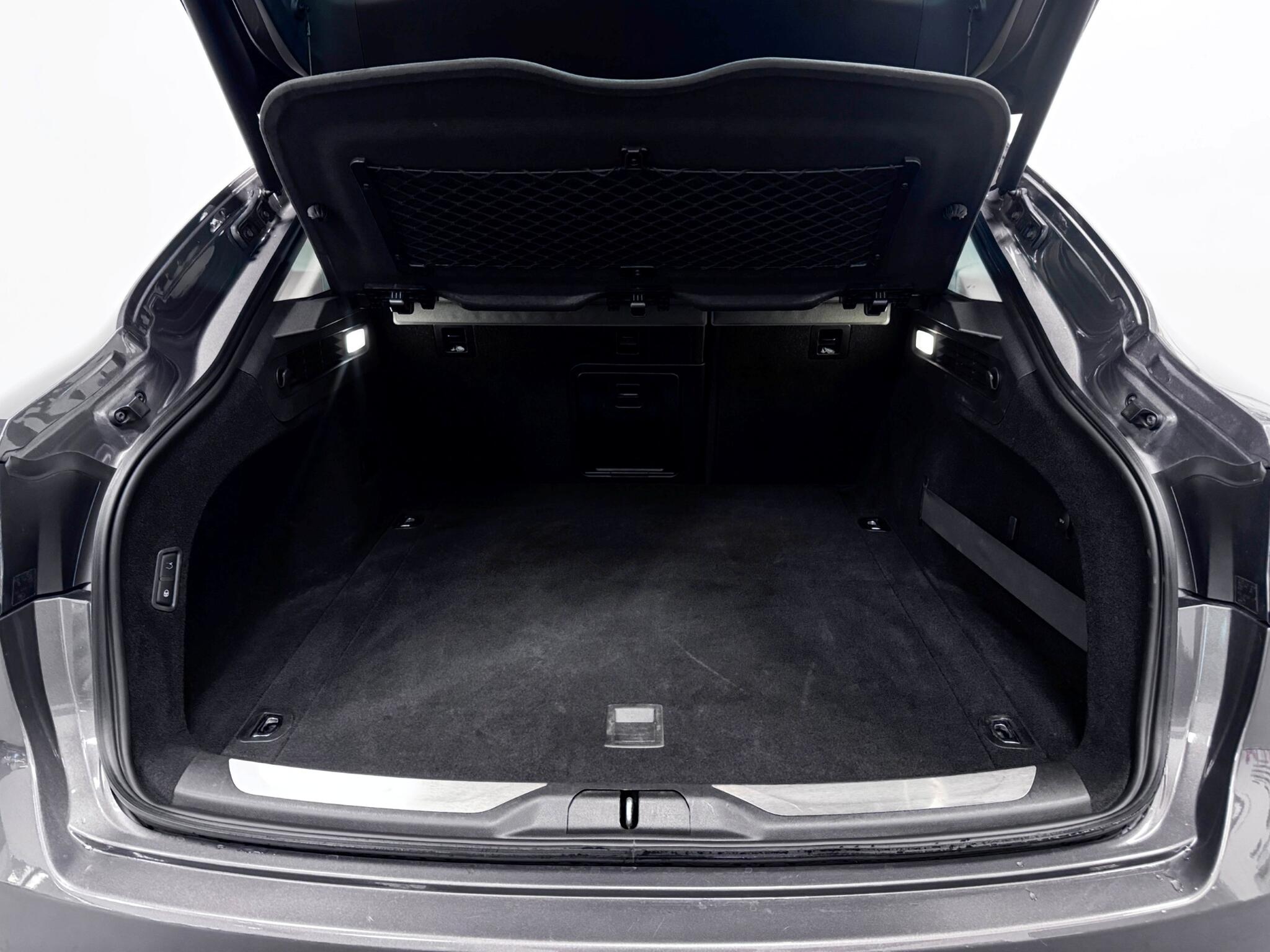 Maserati Levante view 7