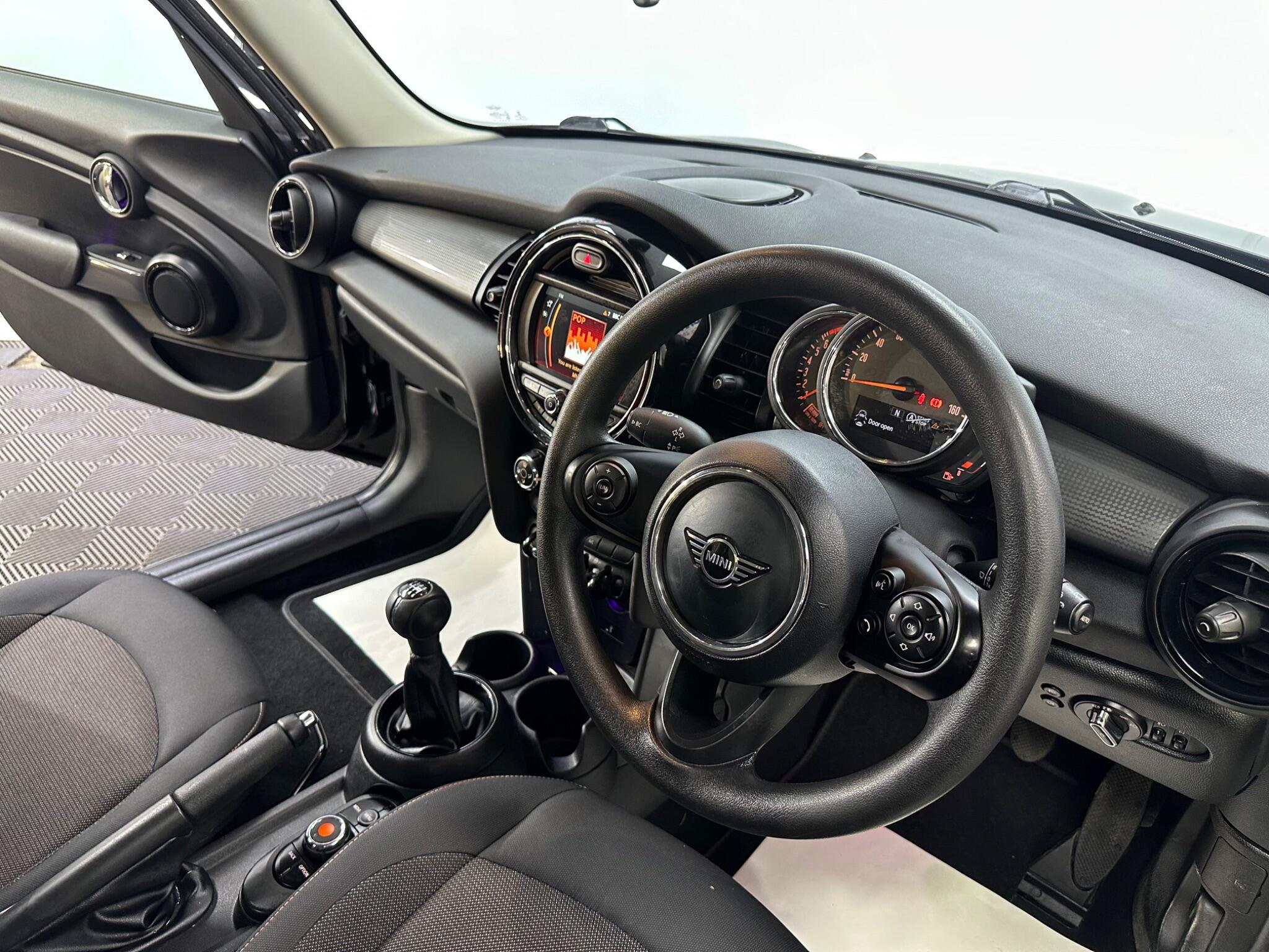 Mini Hatch view 14
