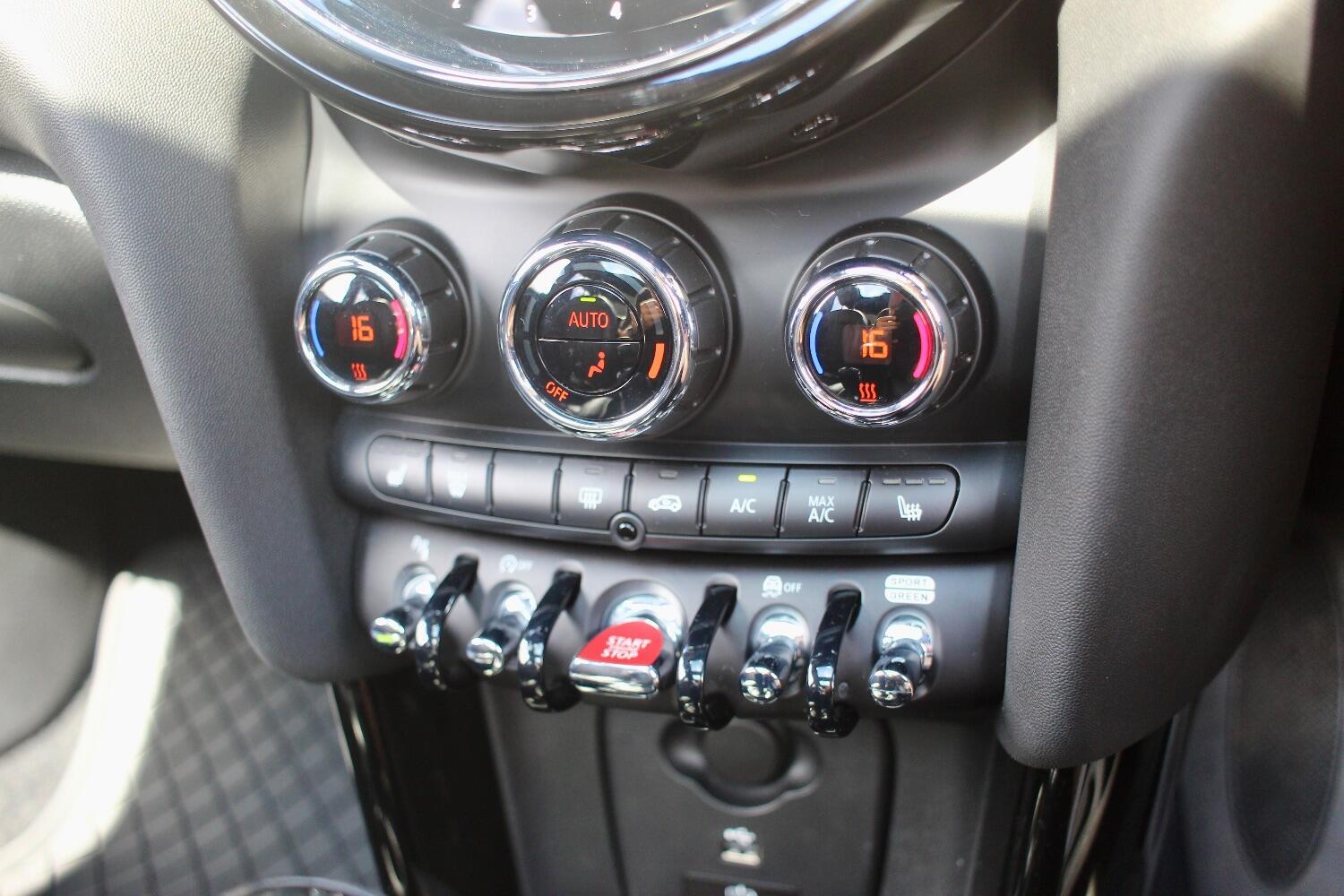 Mini Hatch view 16
