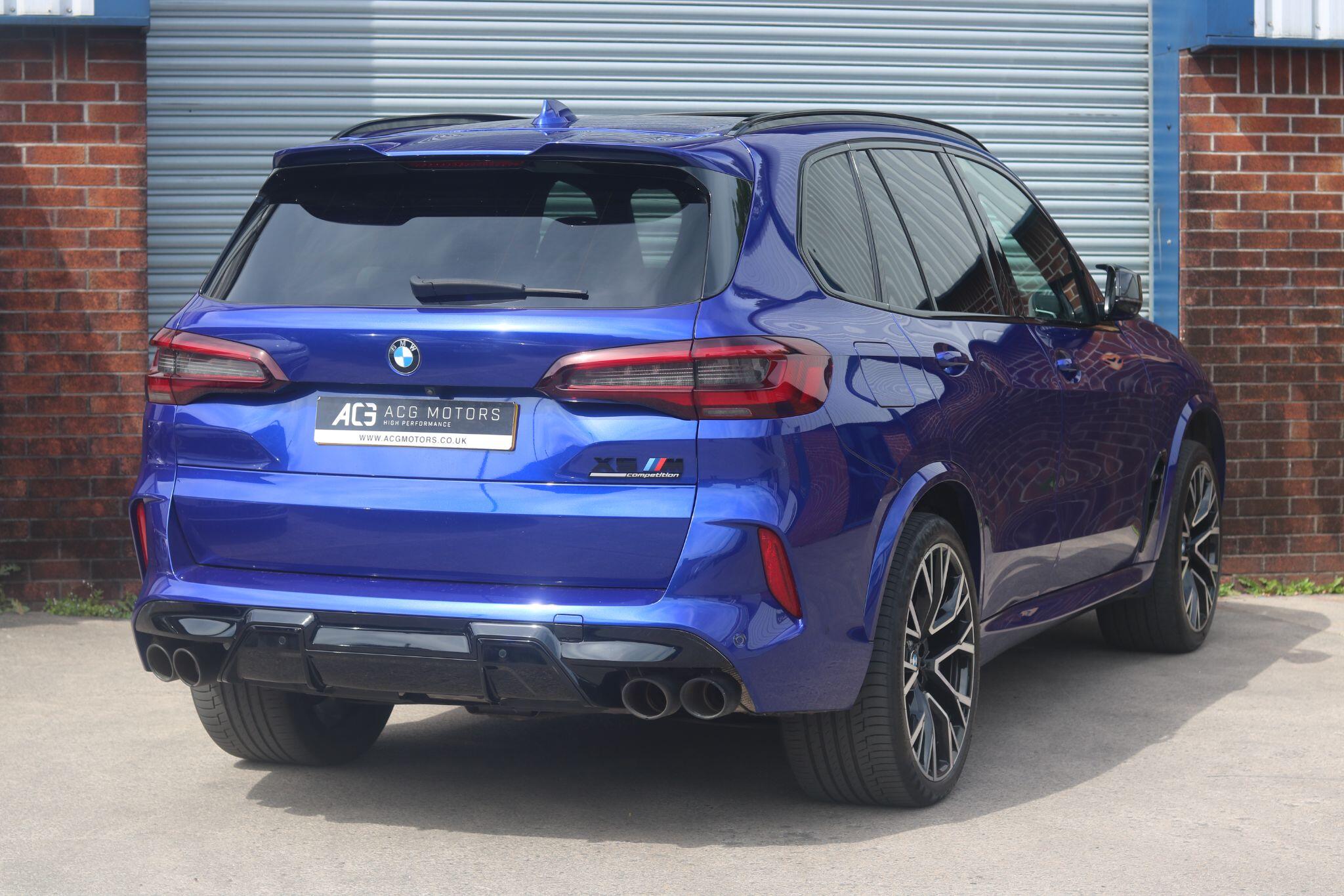 BMW X5 M view 7