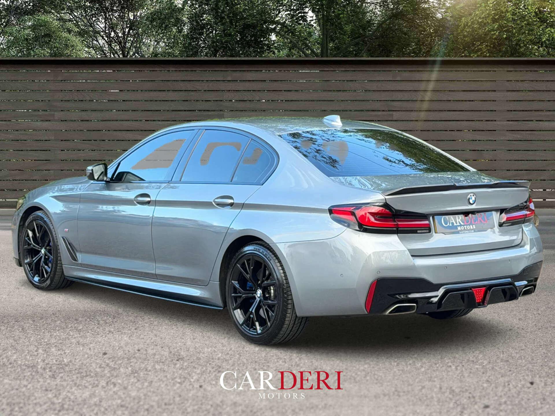 BMW 5 Series view 16