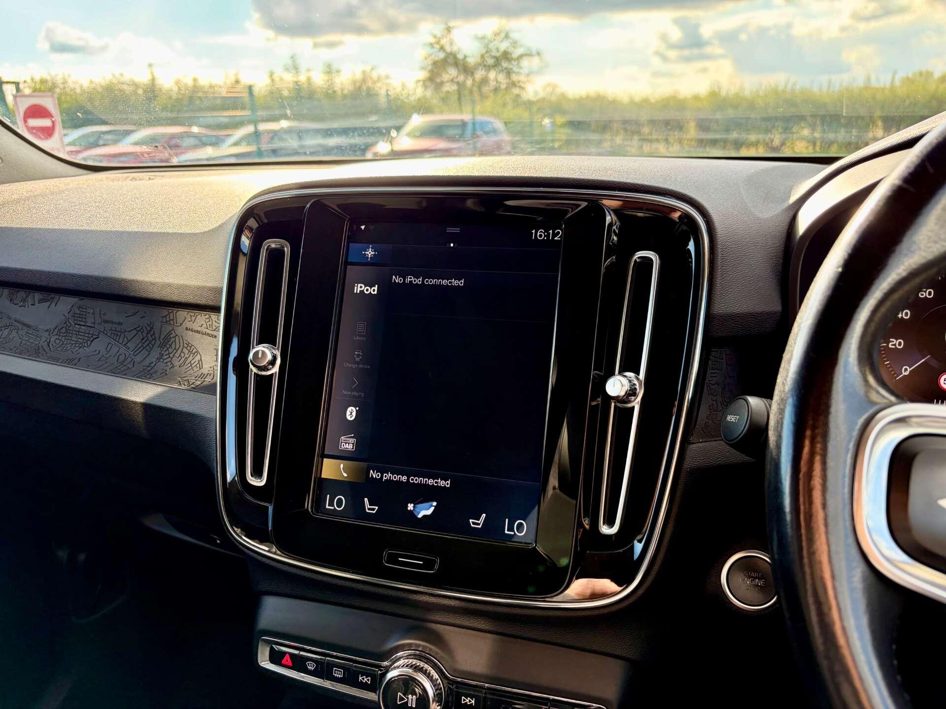 Volvo XC40 view 51