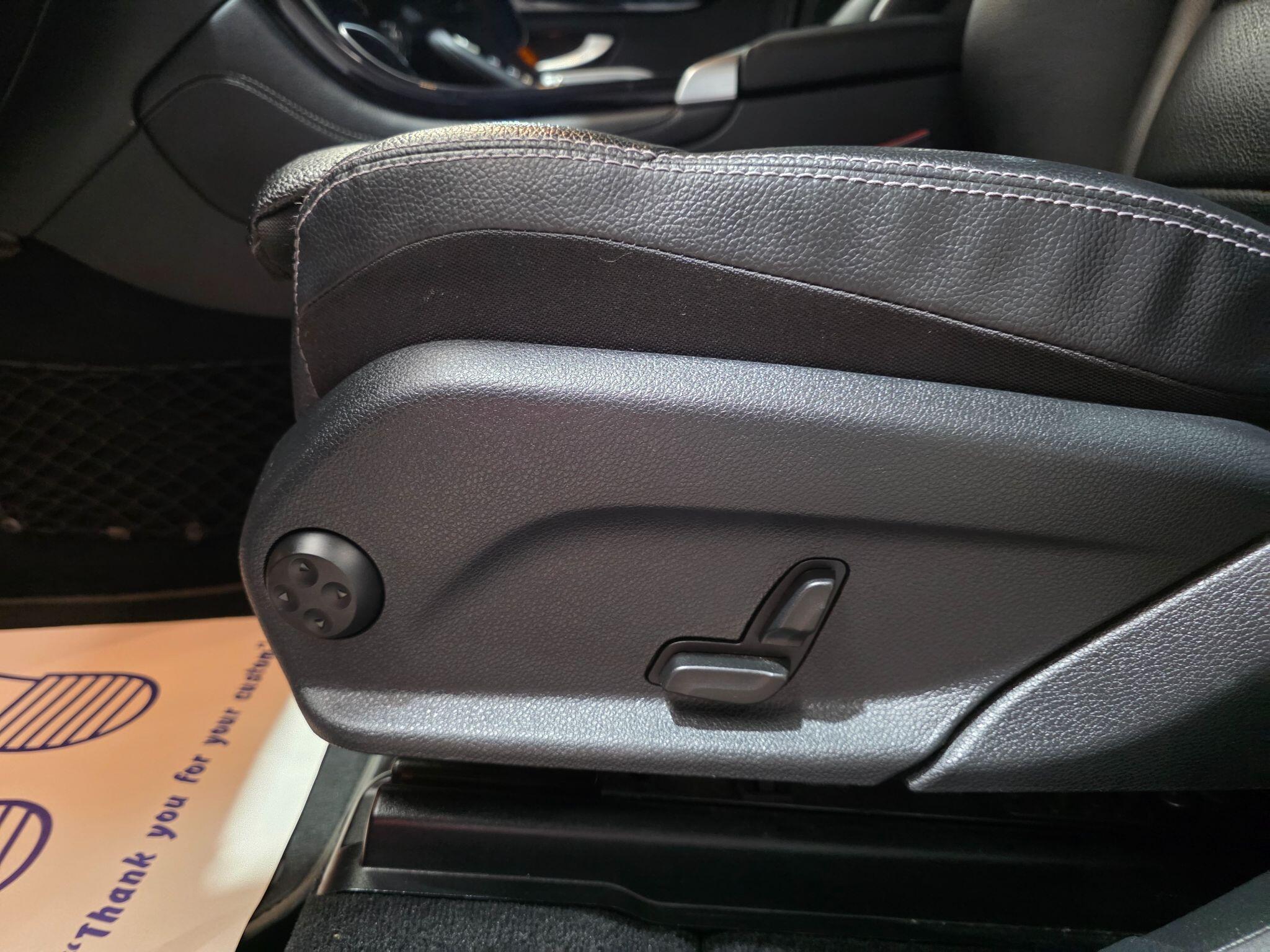Mercedes-Benz GLC view 28