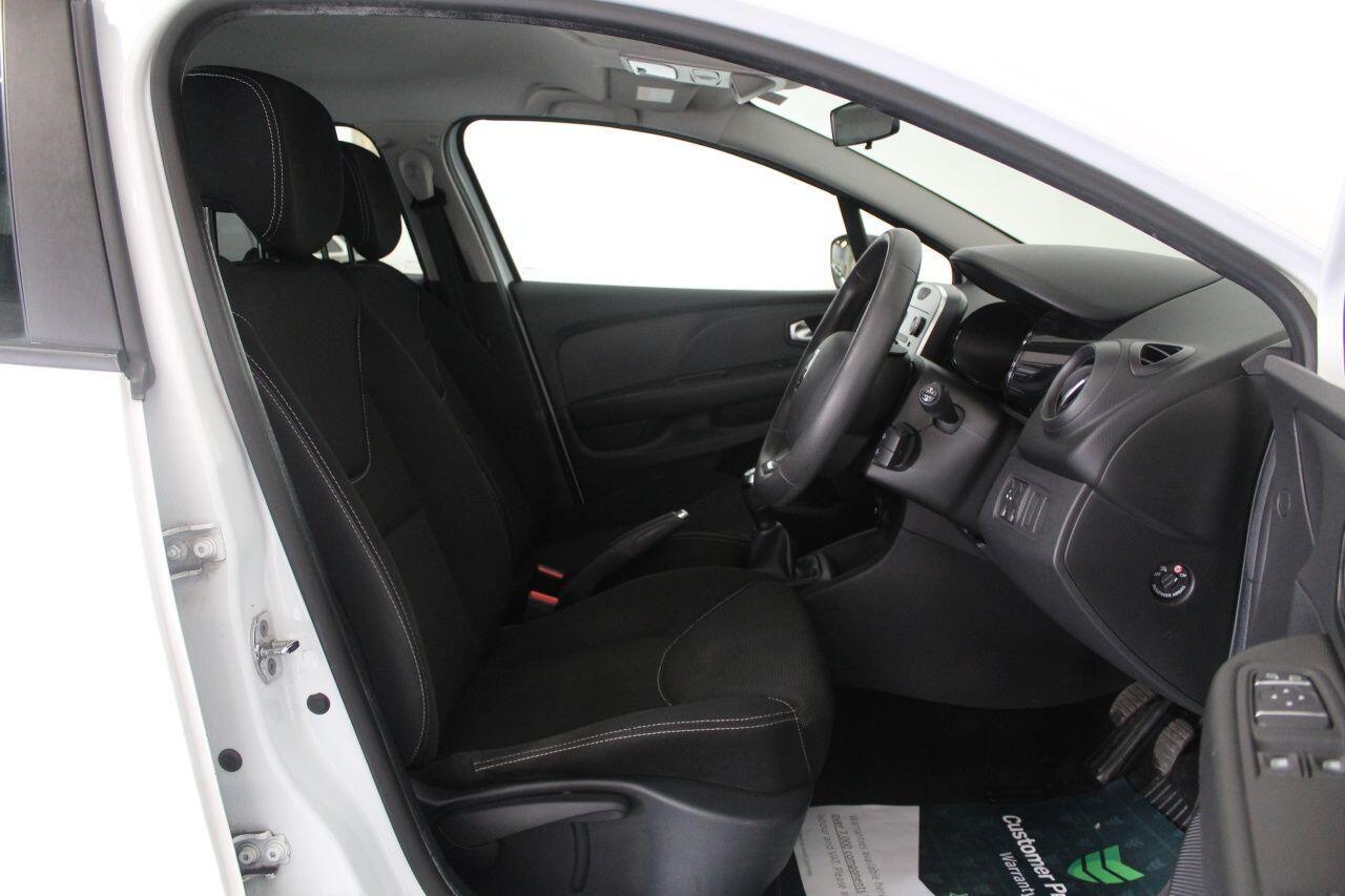 Renault Clio view 28