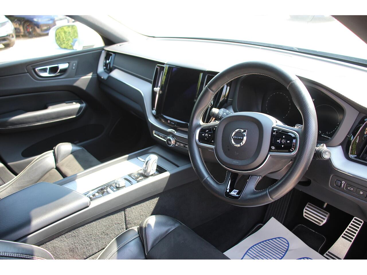 Volvo XC60 view 13