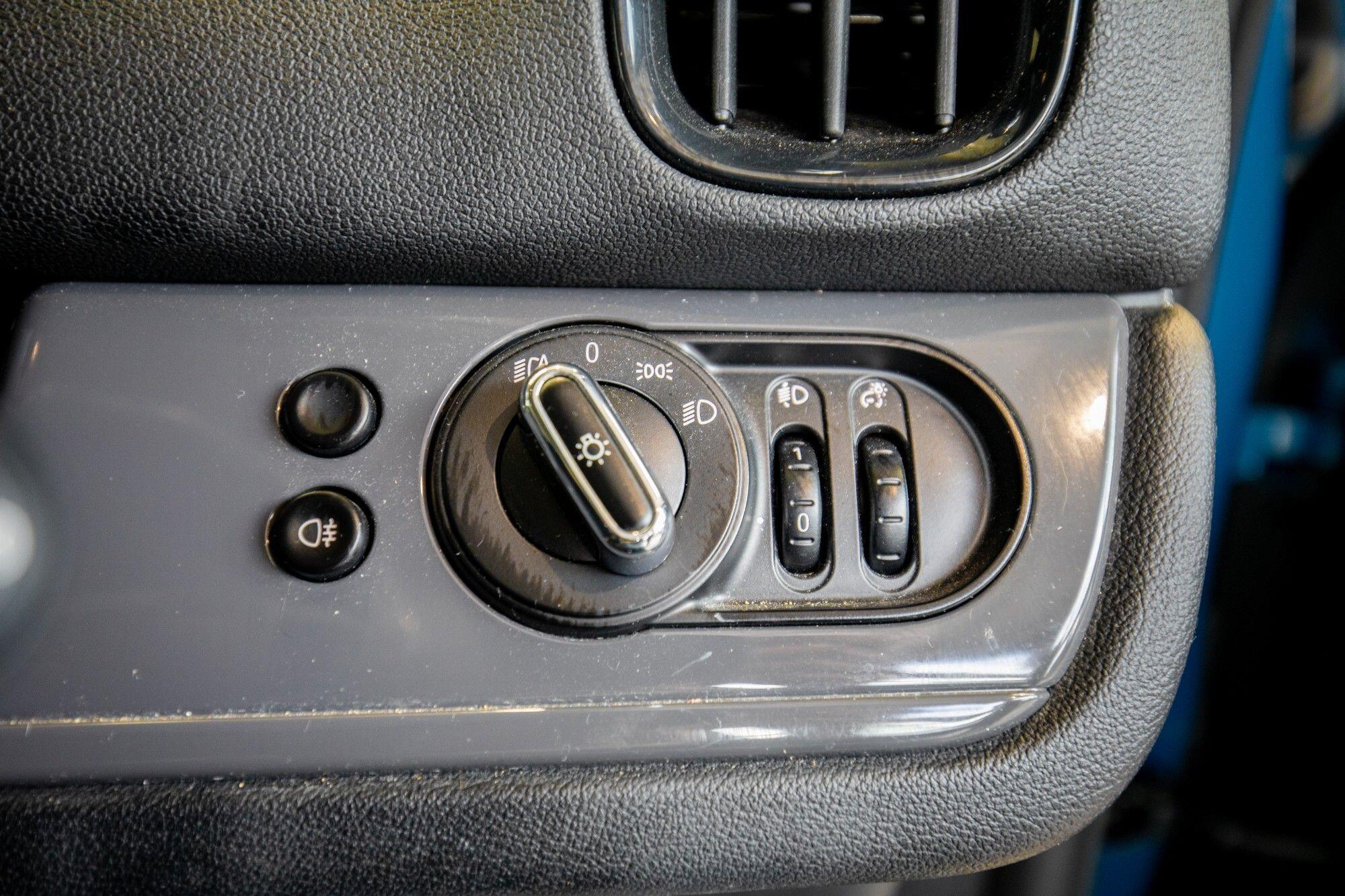 Mini Countryman view 18