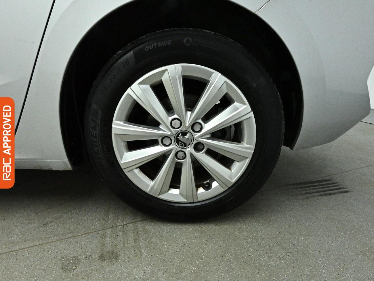 Vauxhall Astra view 25