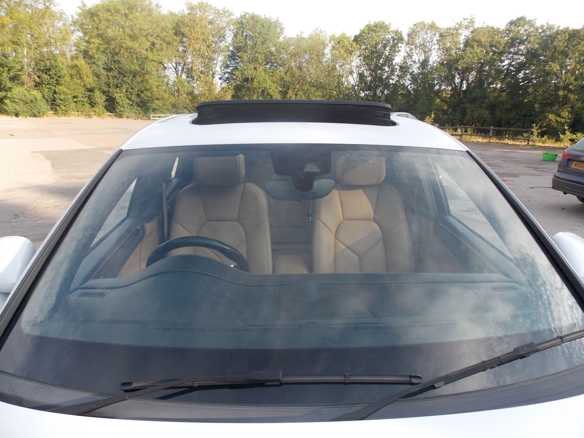 Porsche Macan view 72