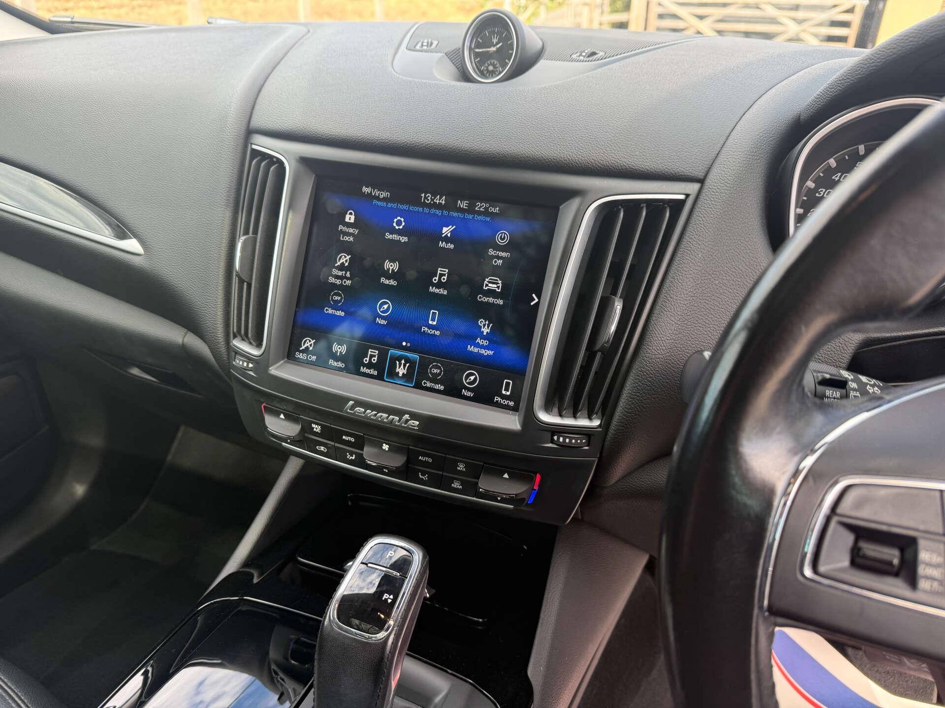 Maserati Levante view 23