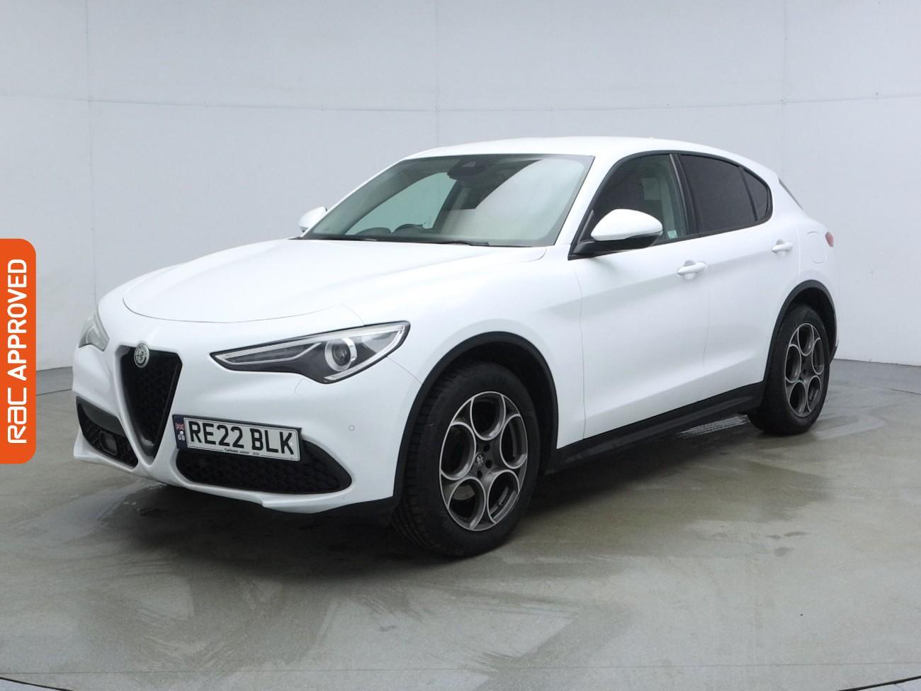Alfa Romeo Stelvio view 32