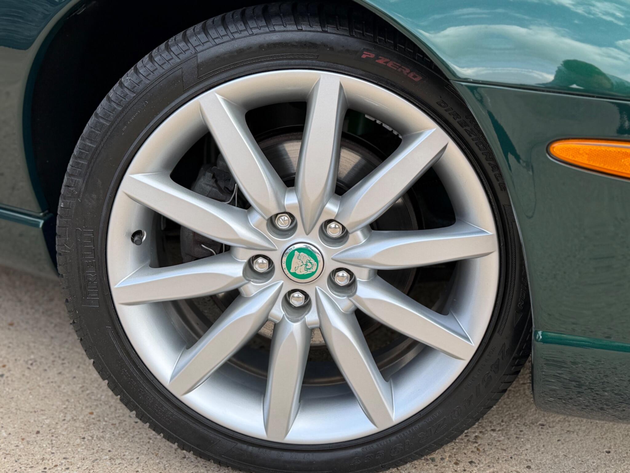 Jaguar XK8 view 91