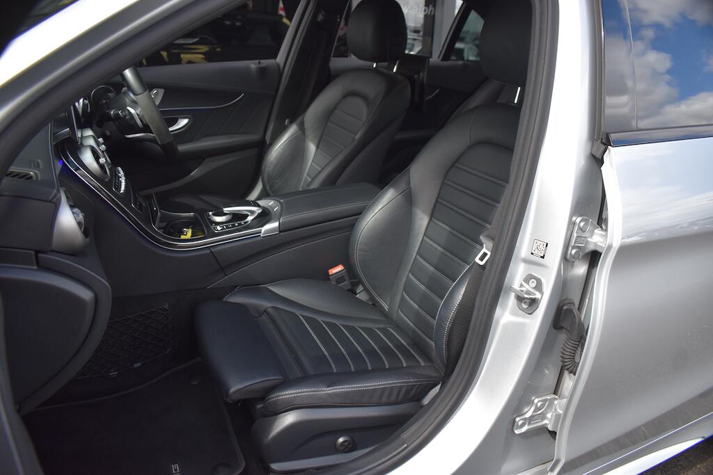 Mercedes-Benz C Class view 12