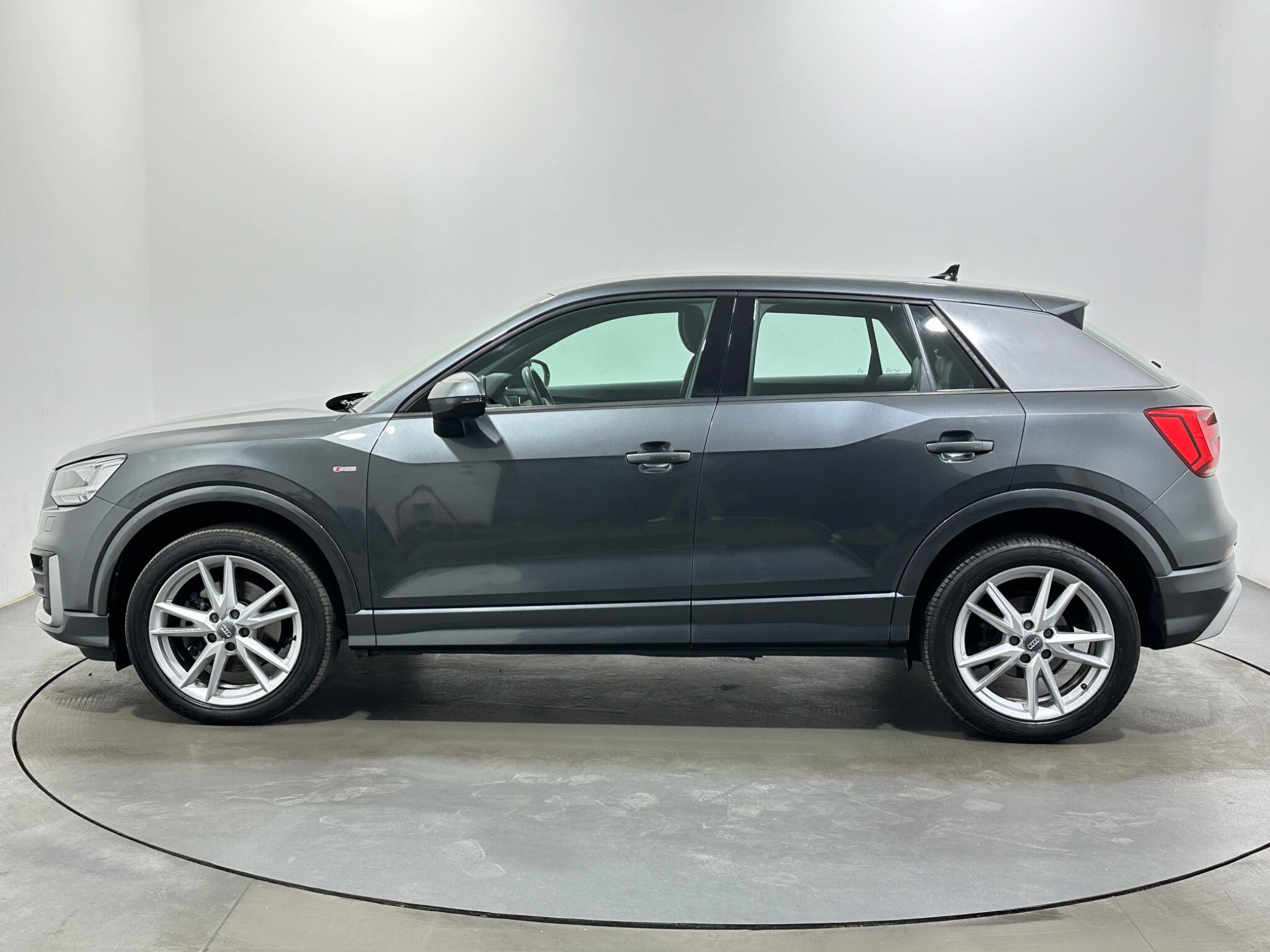 Audi Q2 view 5