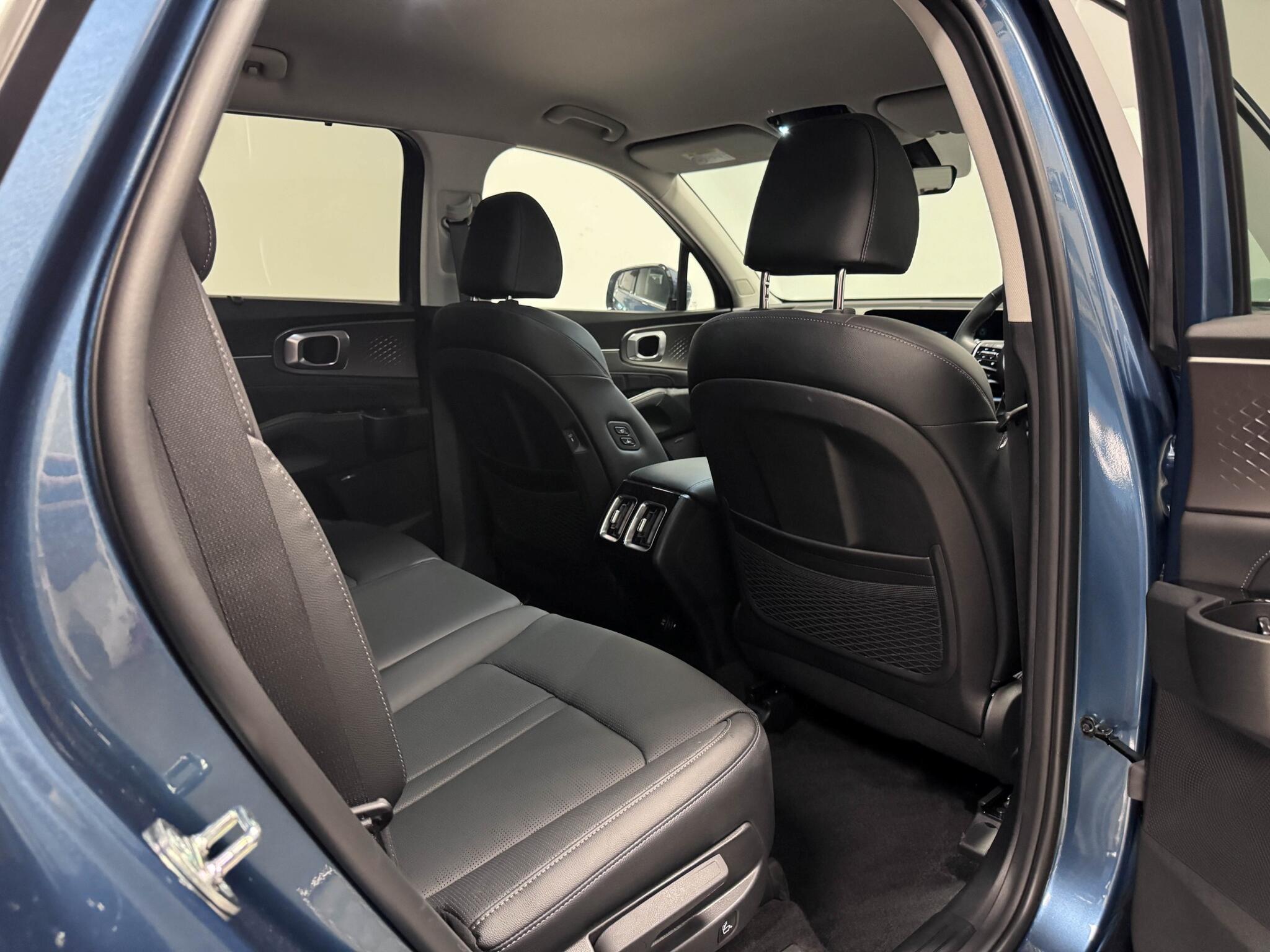 Kia Sorento view 14