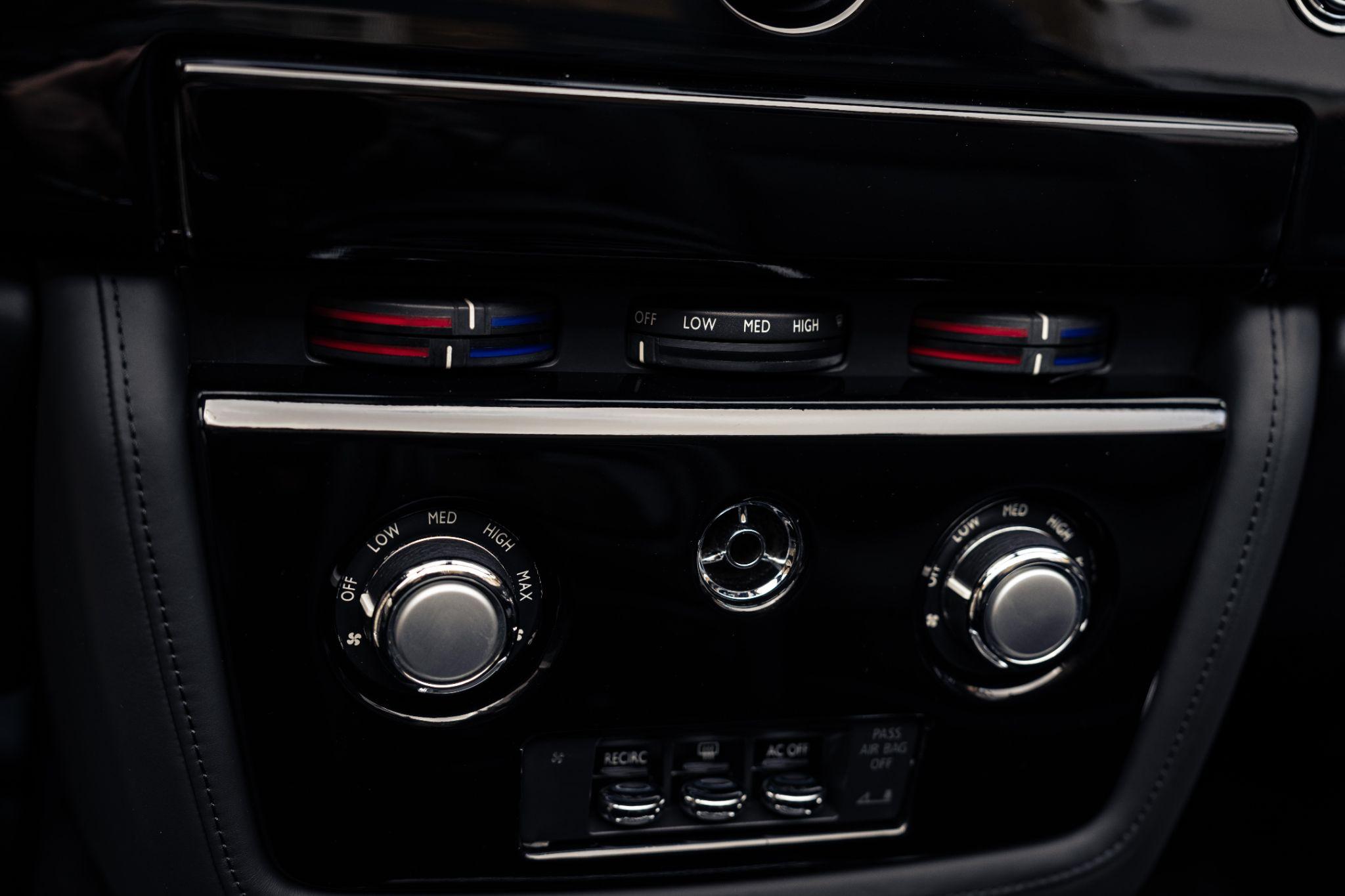 Rolls-Royce Phantom view 62