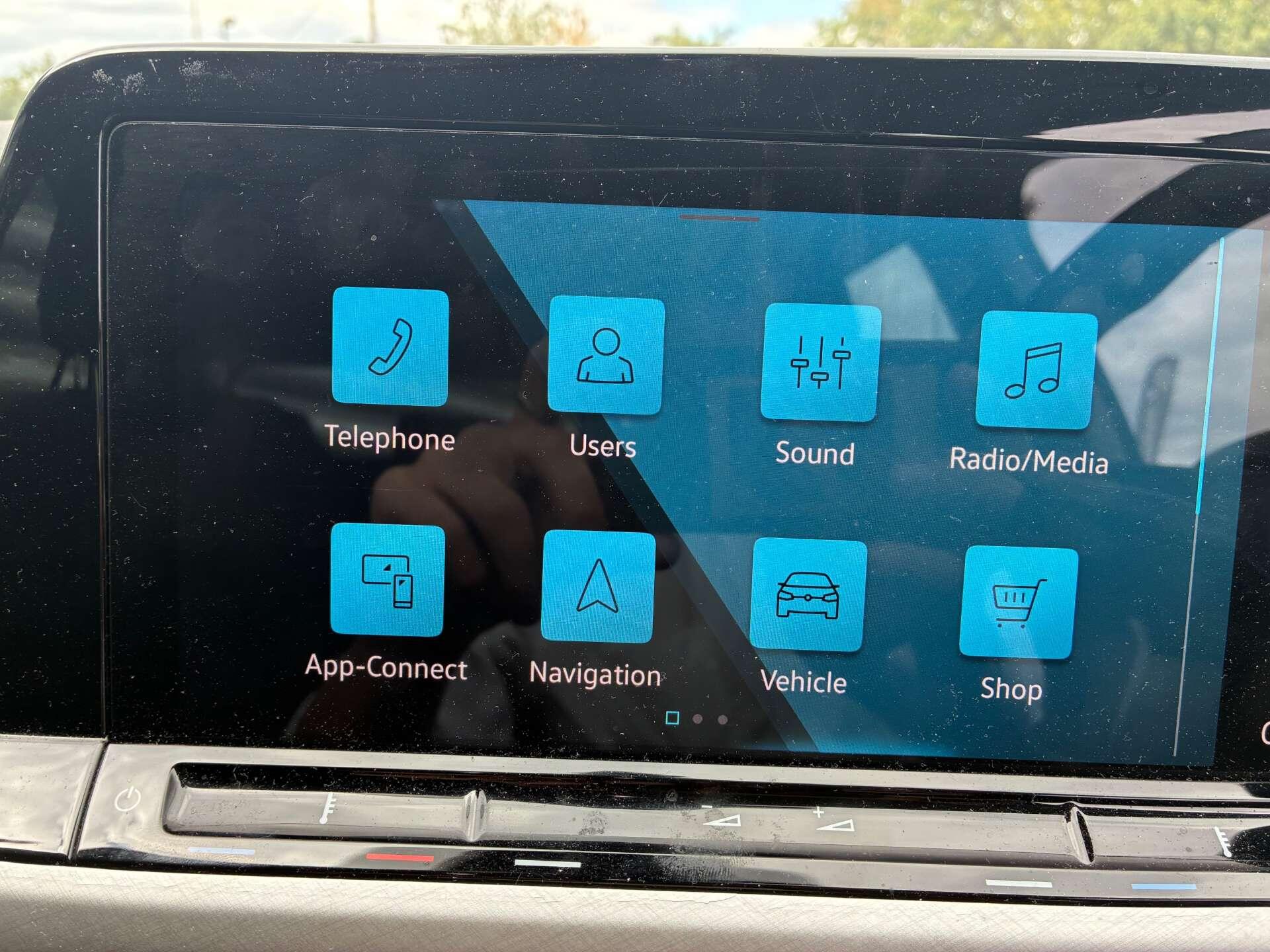 Volkswagen Golf view 18