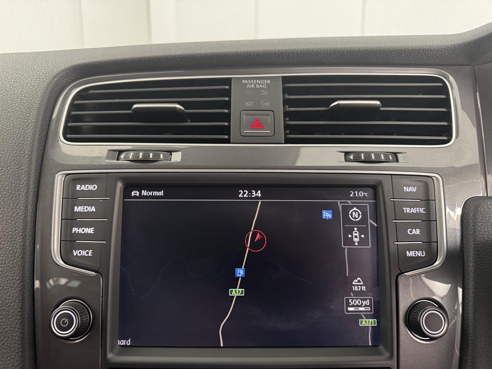 Volkswagen Golf view 61