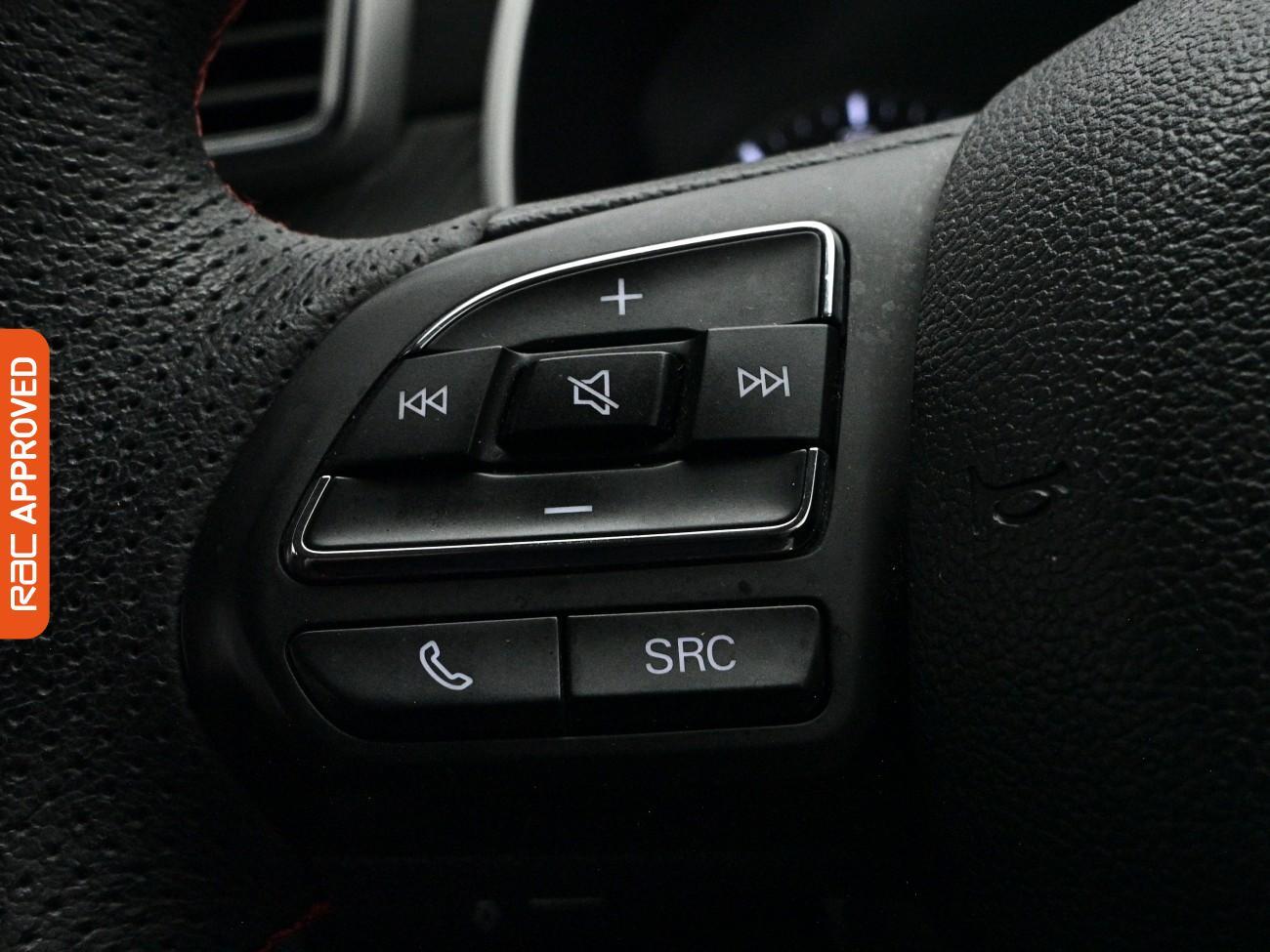 MG ZS view 21