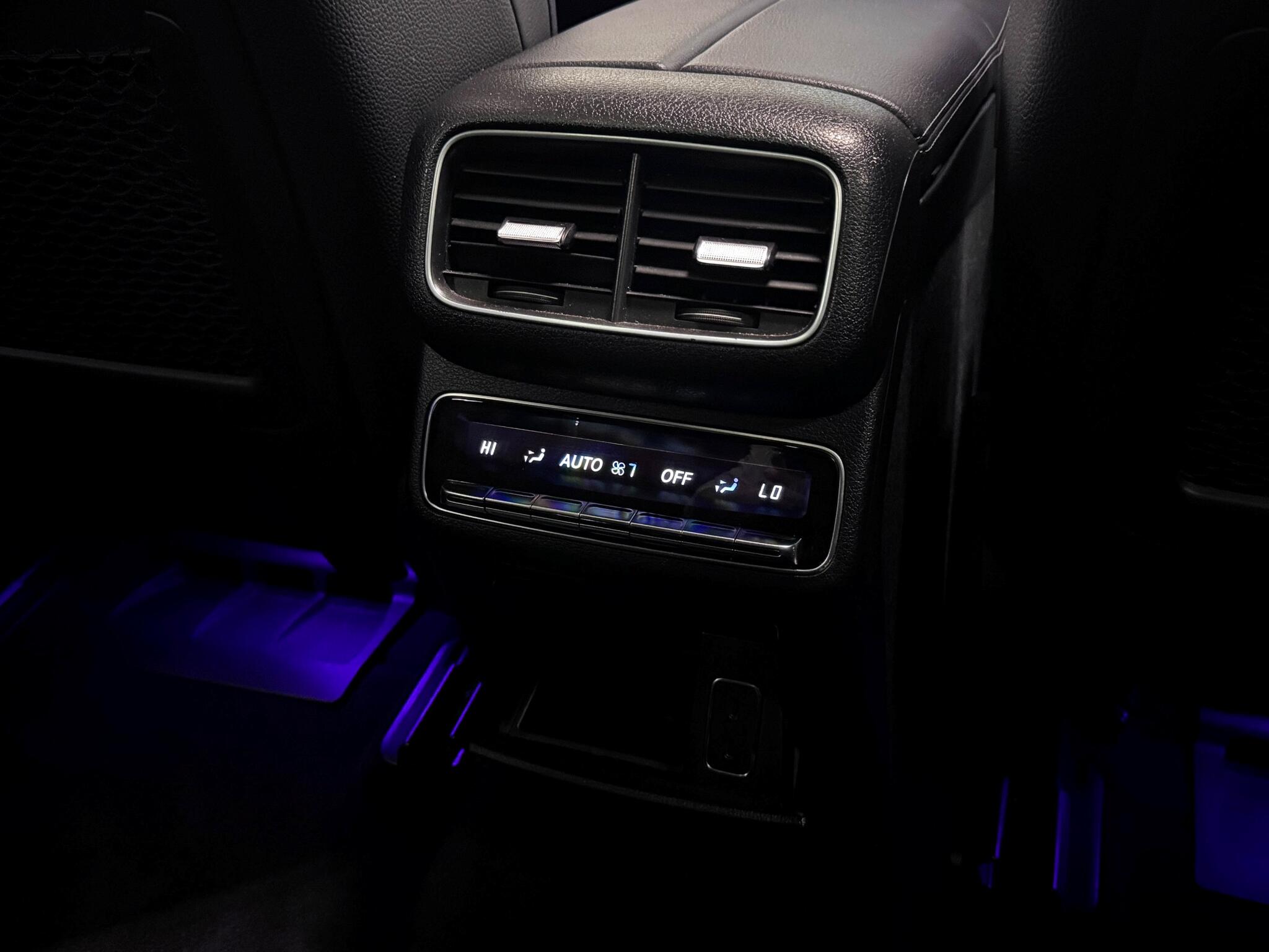 Mercedes-Benz Gle view 17