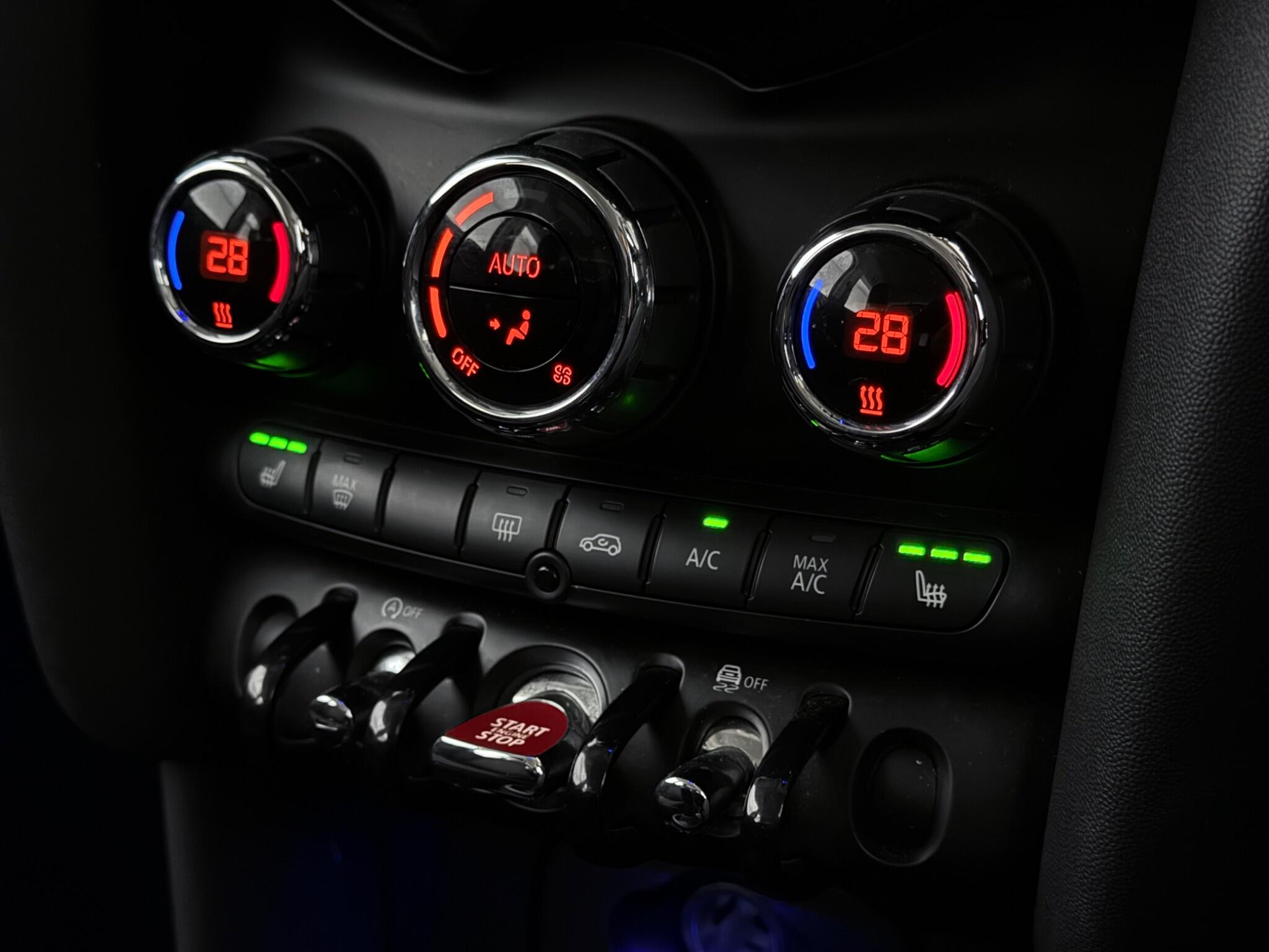 Mini Hatch view 23