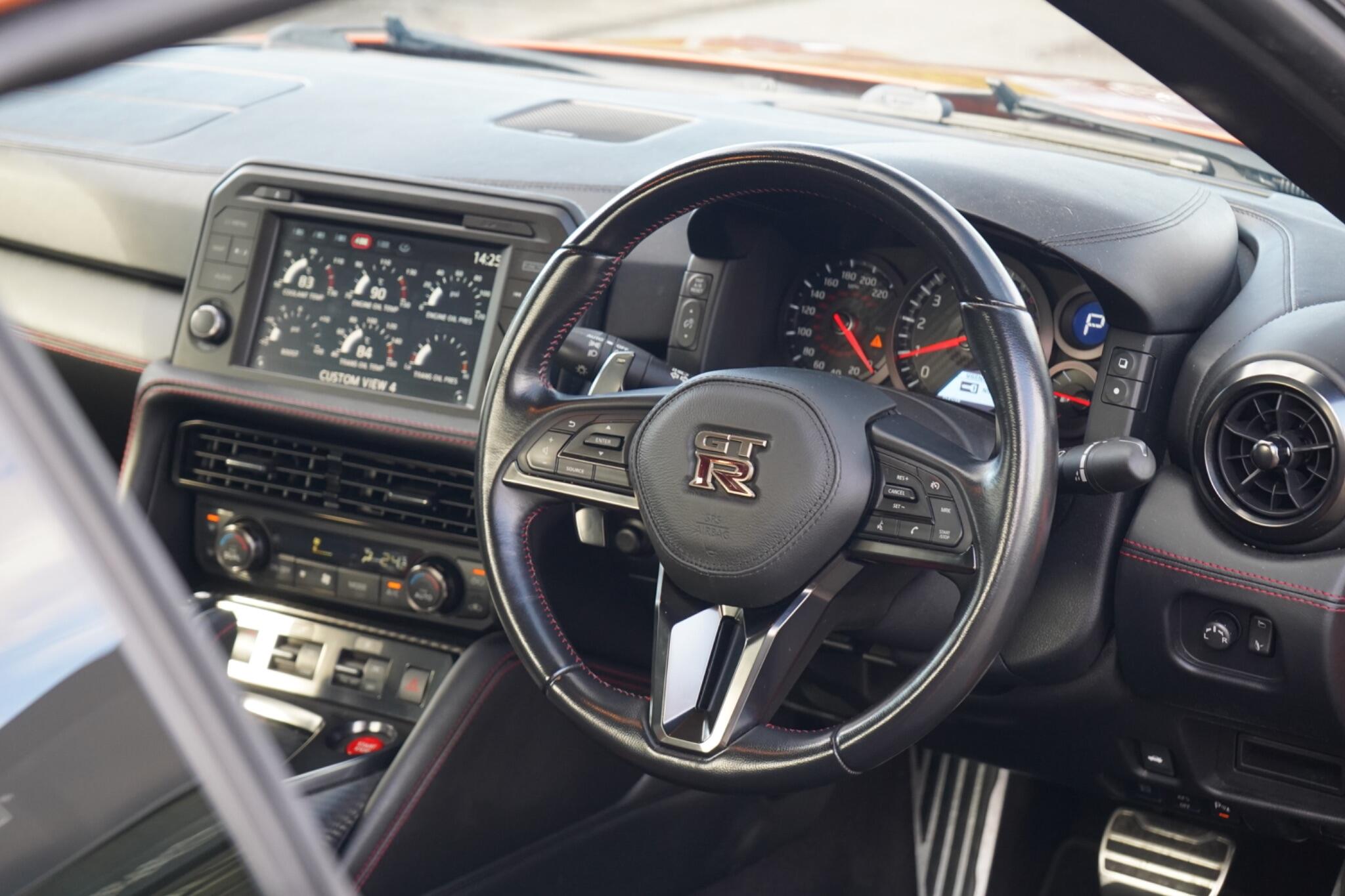 Nissan GT-R view 23