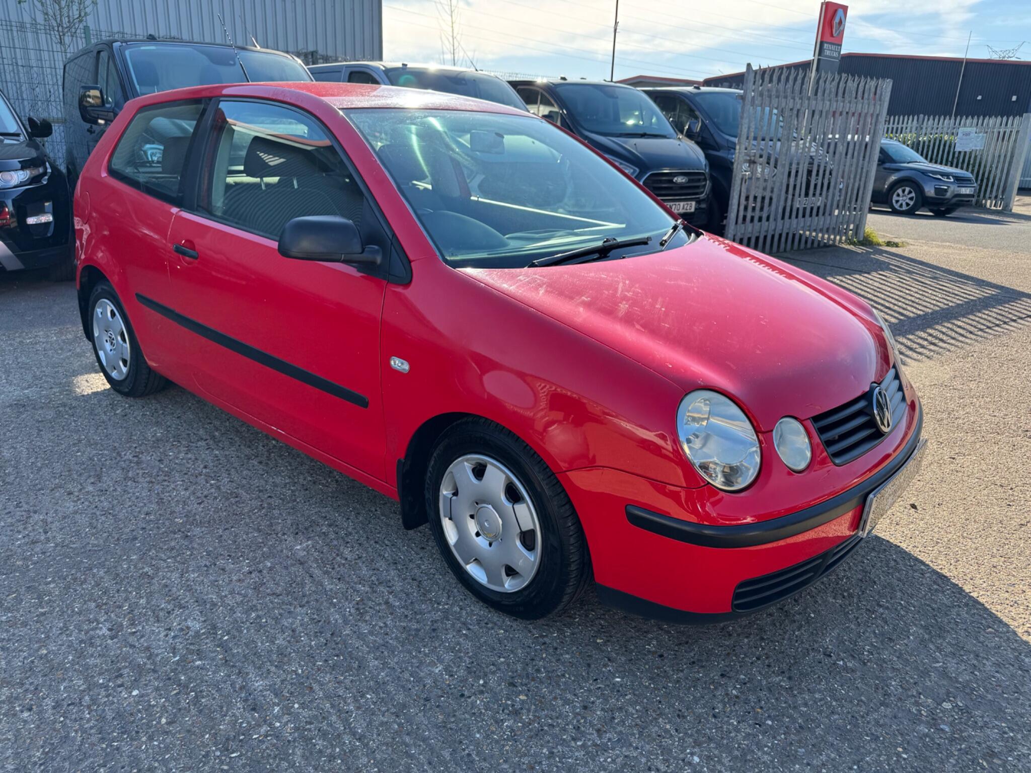 Volkswagen Polo view 3