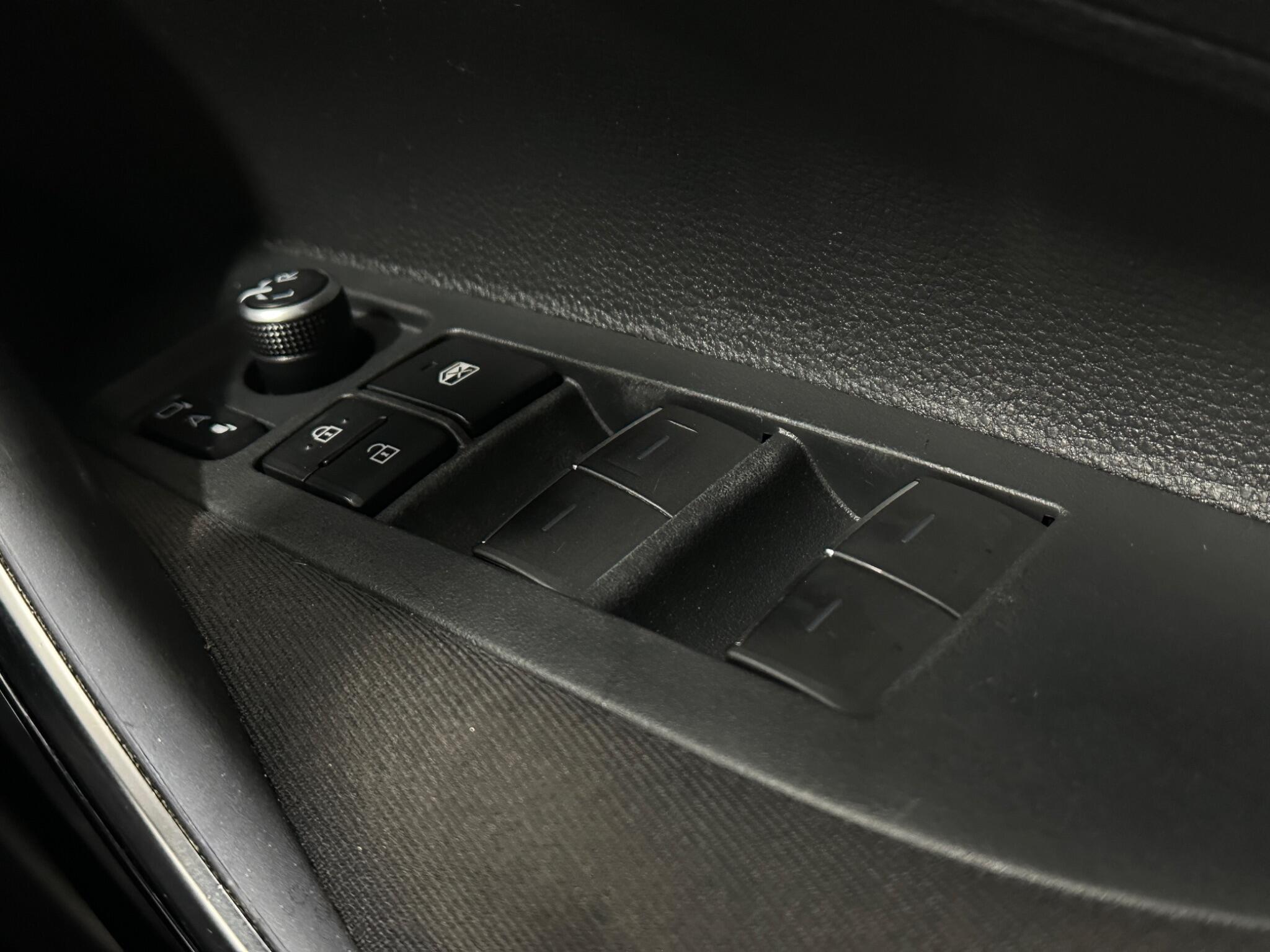 Toyota Corolla view 19