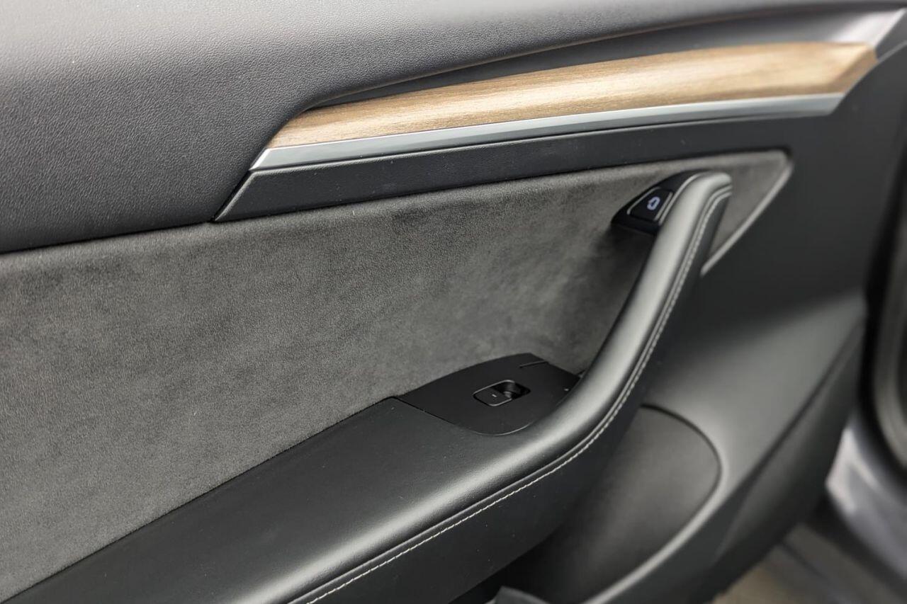 Tesla Model 3 view 31