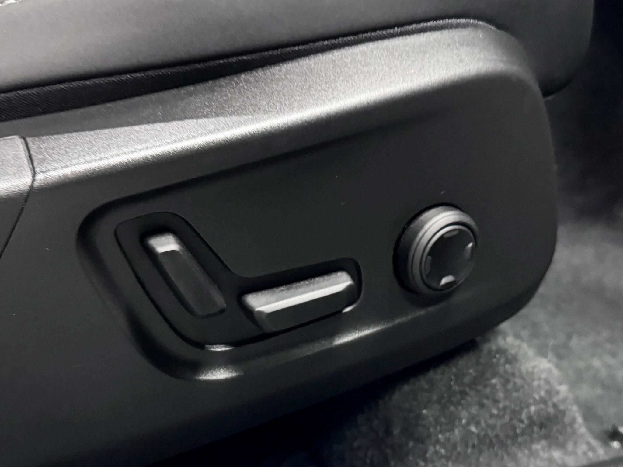 Volvo XC40 view 17