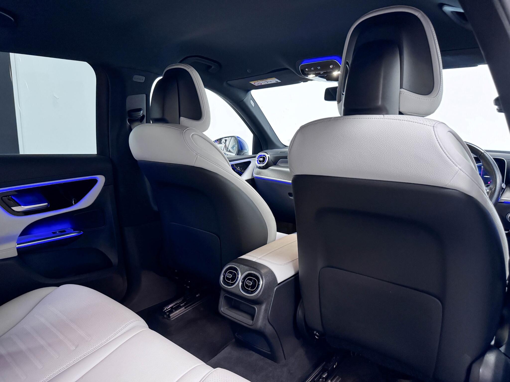 Mercedes-Benz GLC view 30