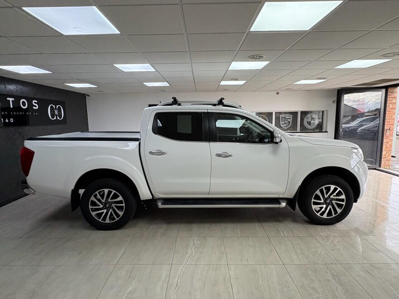 Nissan Navara view 2