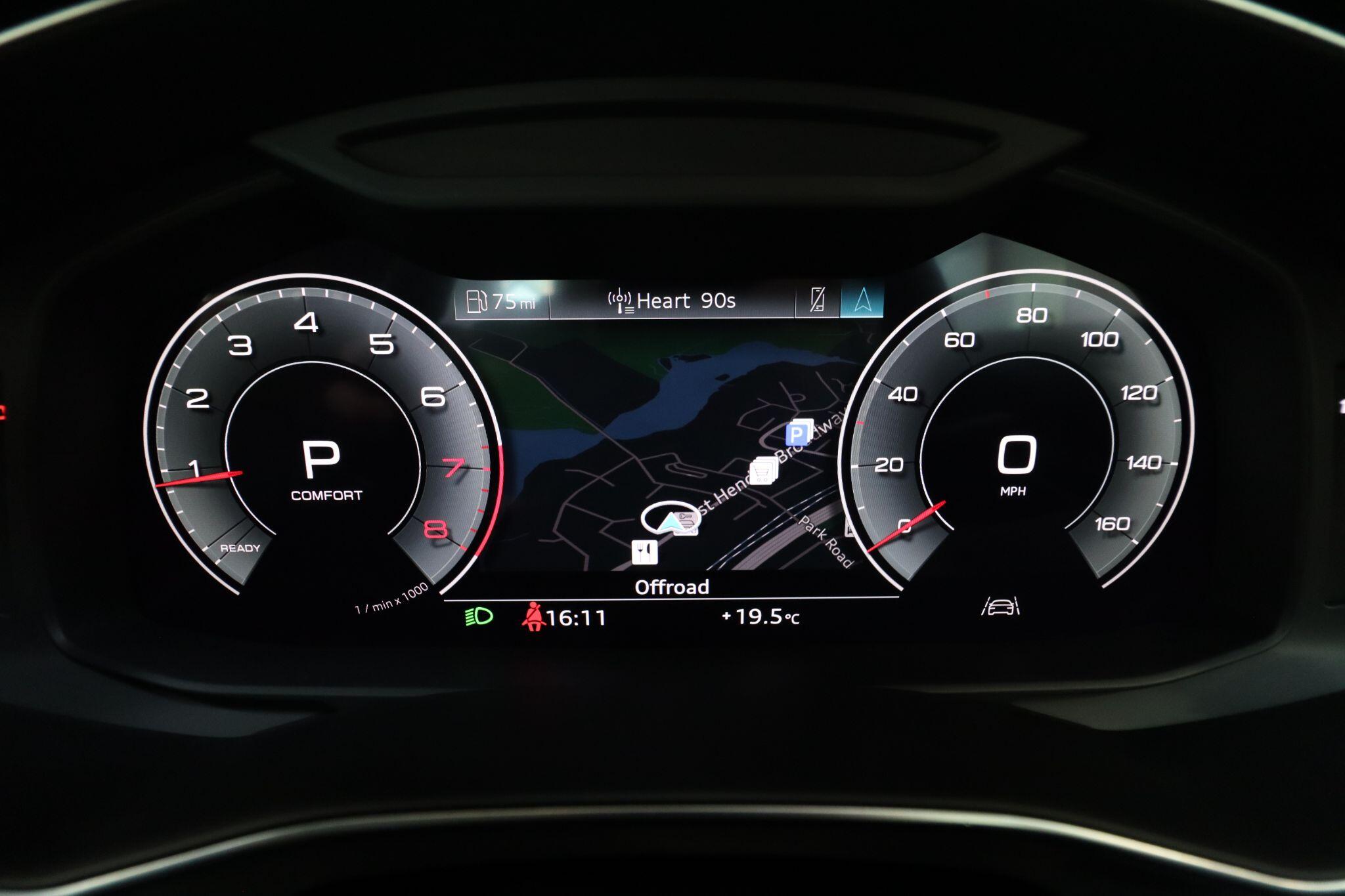 Audi A6 Saloon view 39