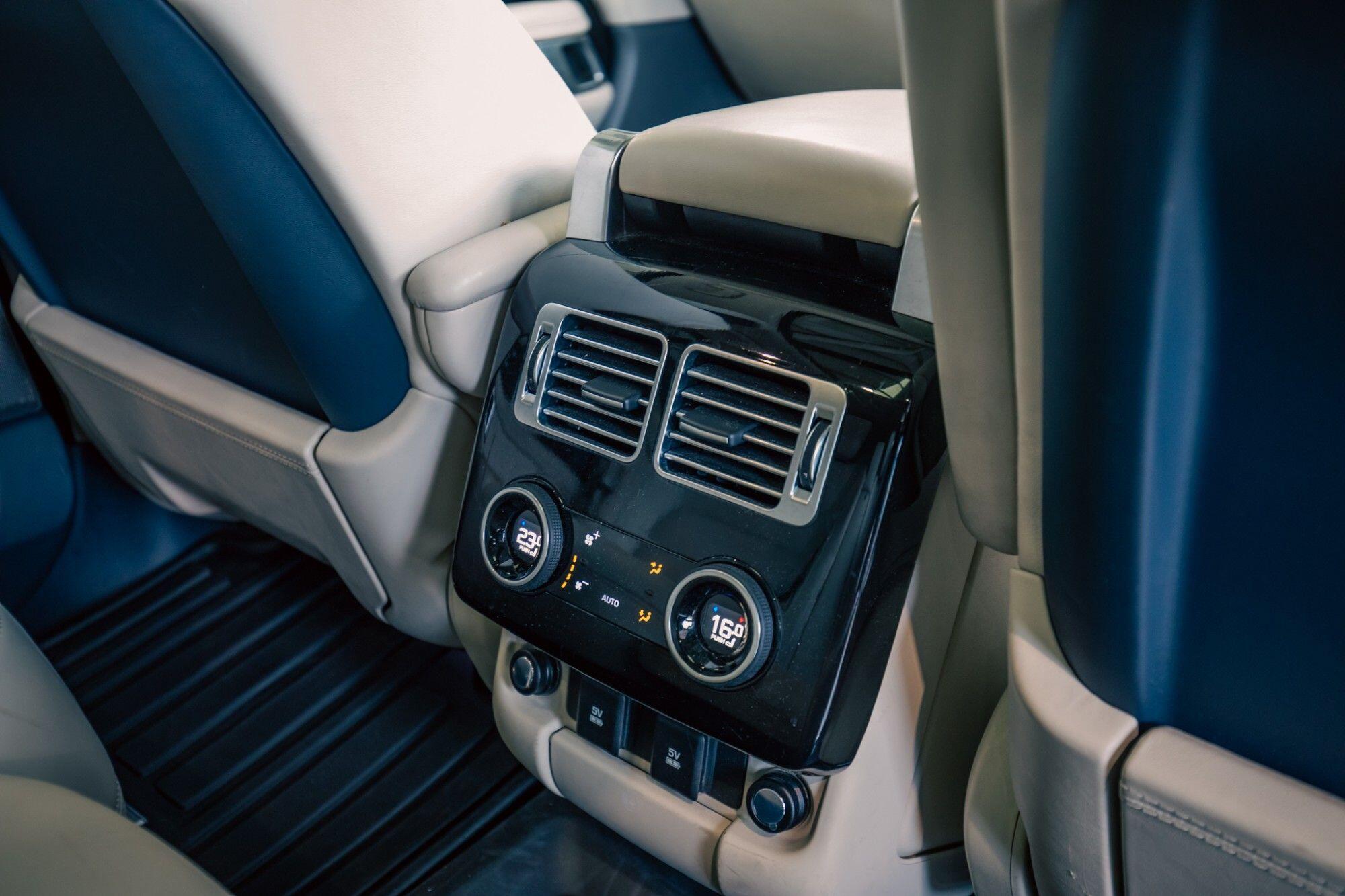 Land Rover Range Rover view 14