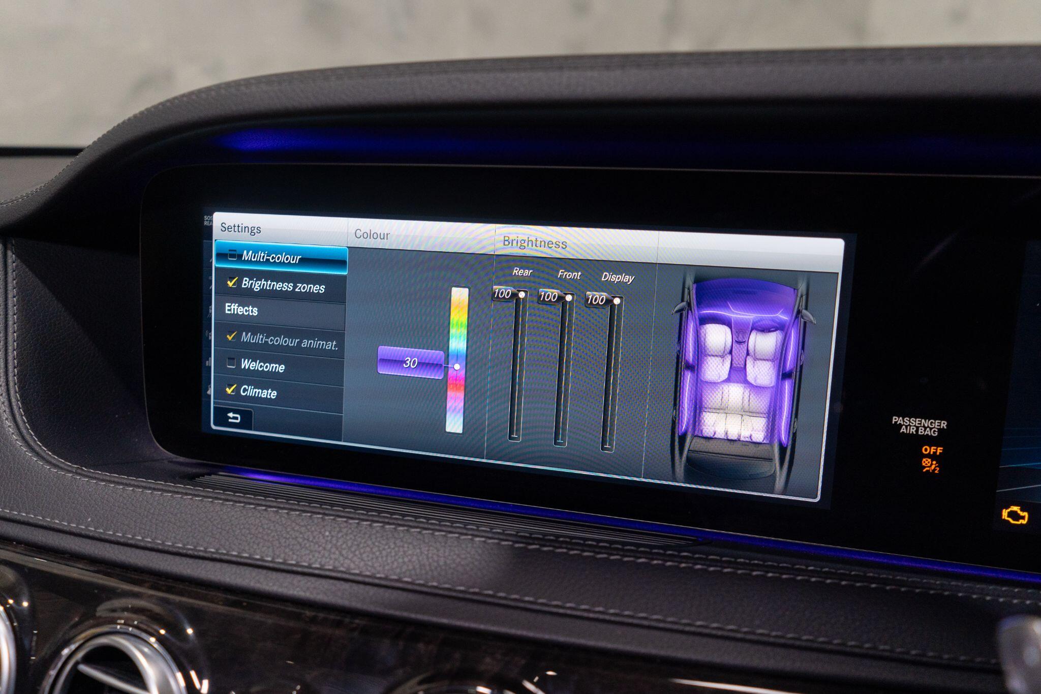 Mercedes-Benz S-Class view 33
