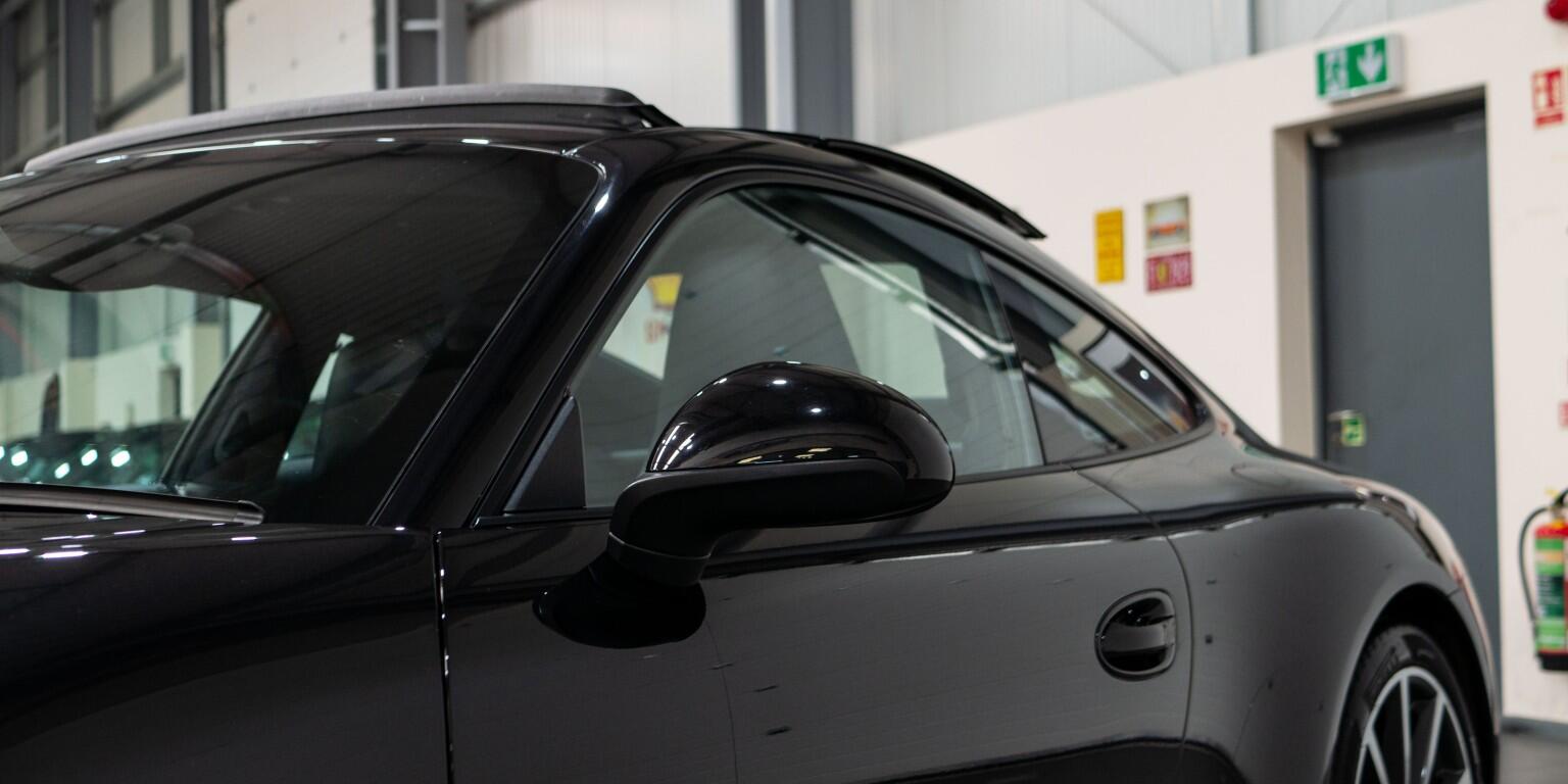 Porsche 911 view 41
