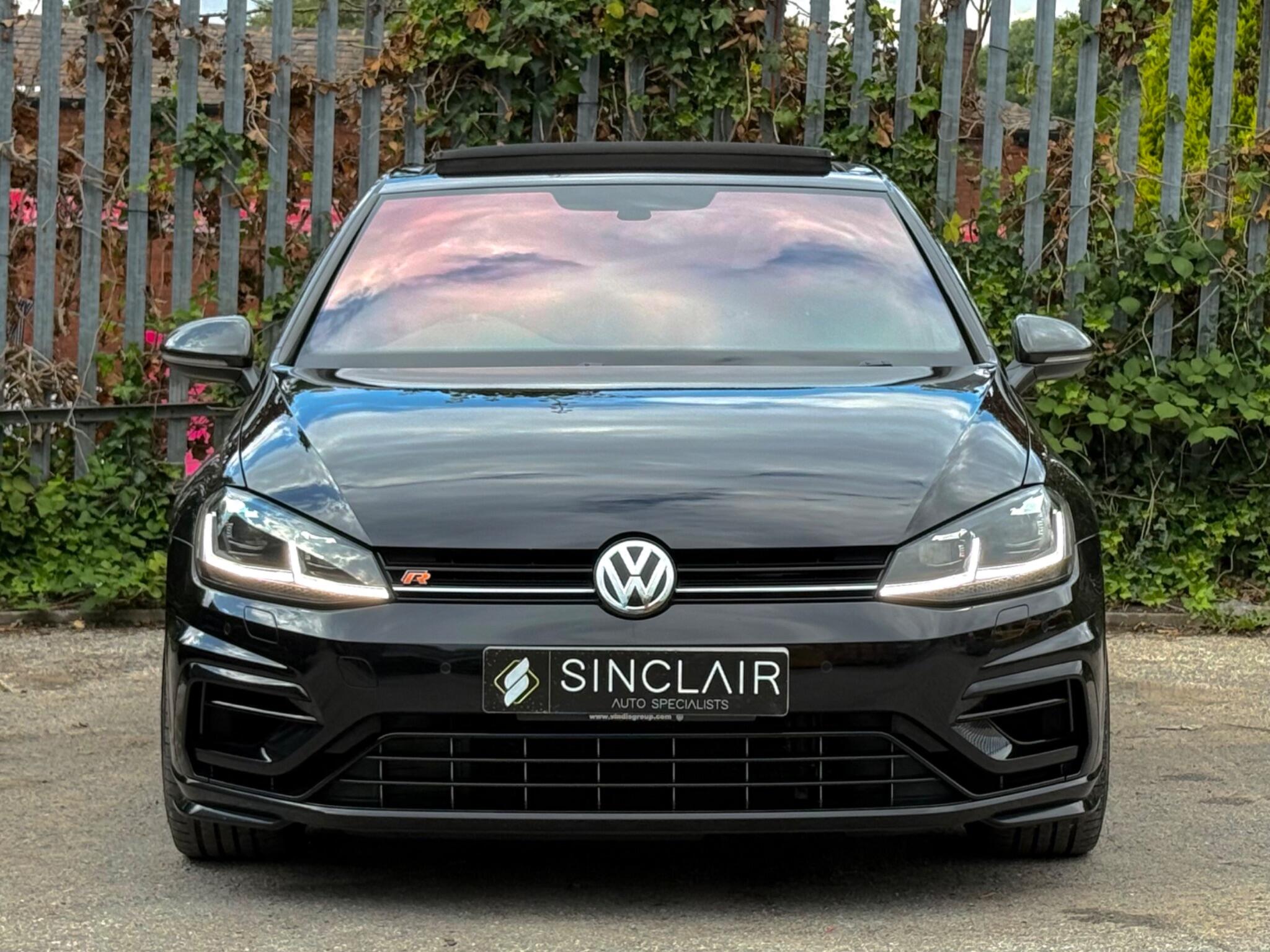 Volkswagen Golf view 2