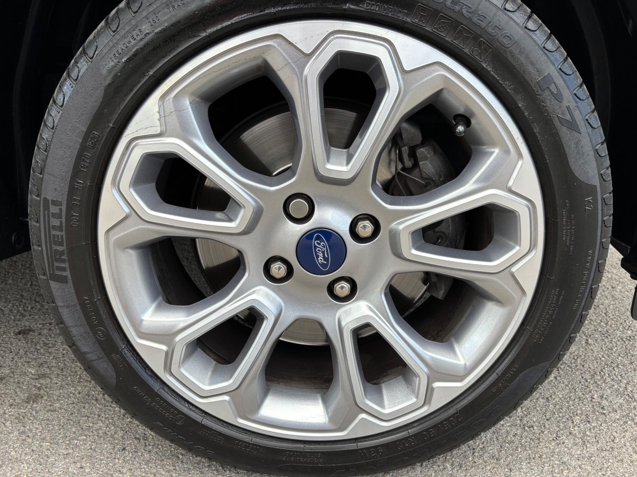 Ford Ecosport view 24