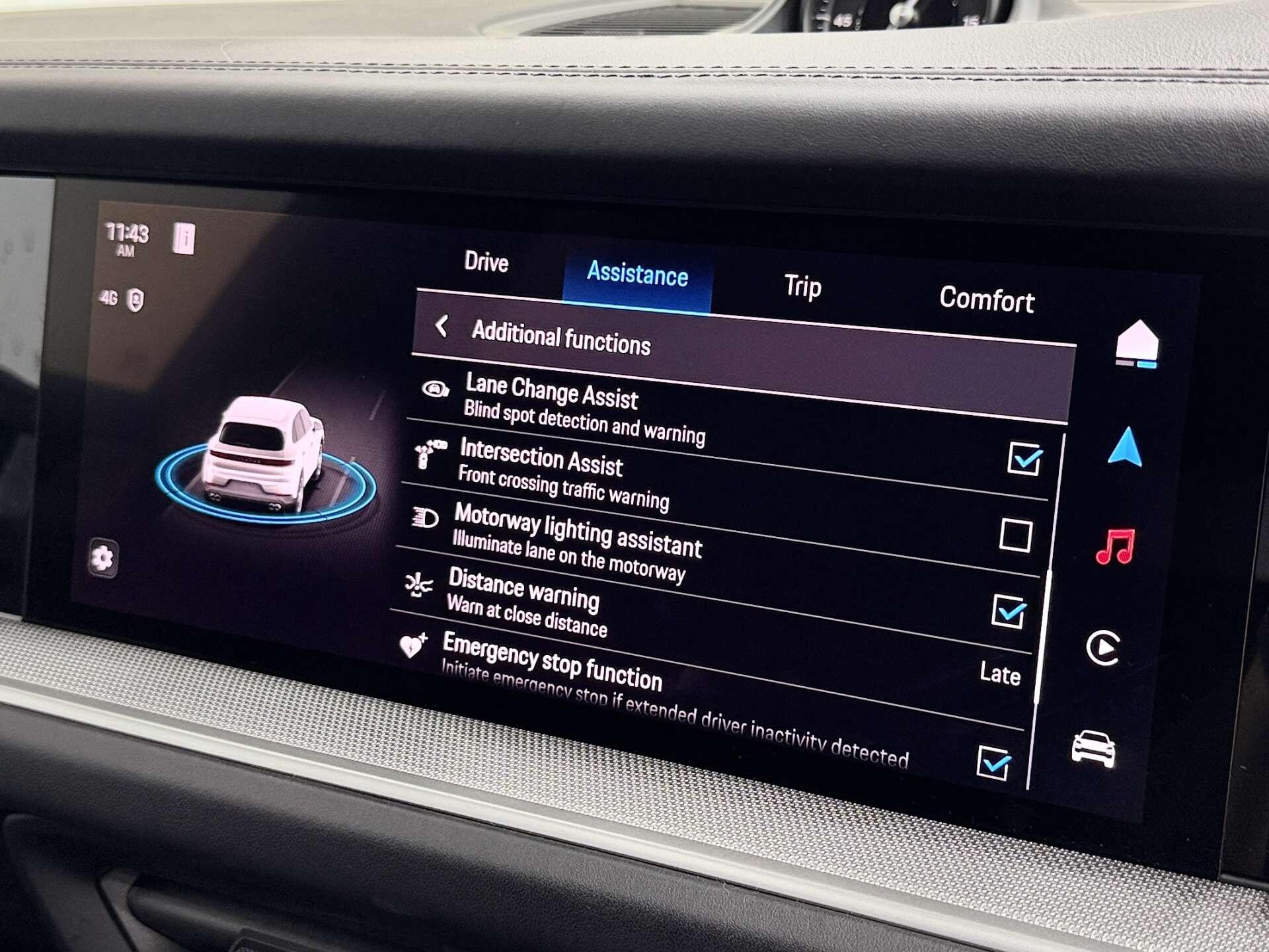 Porsche Cayenne view 61
