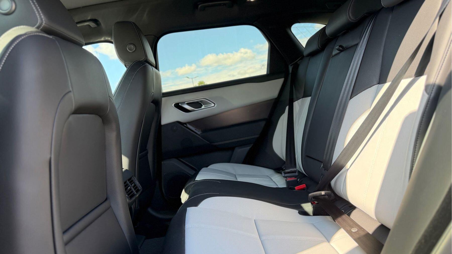 Land Rover Range Rover Velar view 4