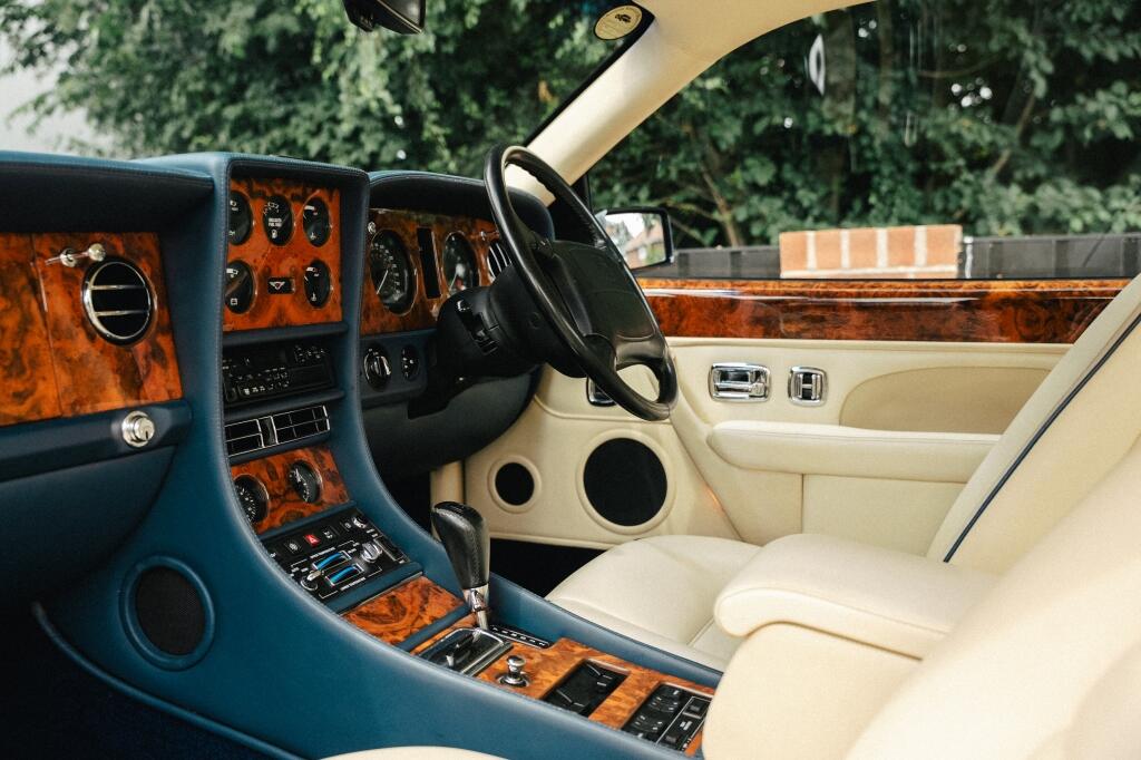 Bentley Continental view 21