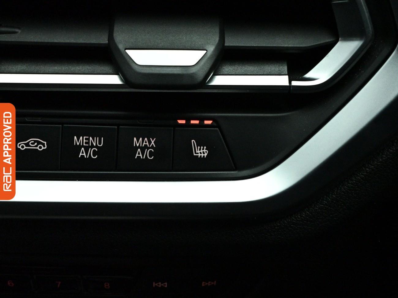 BMW 3 Series view 18