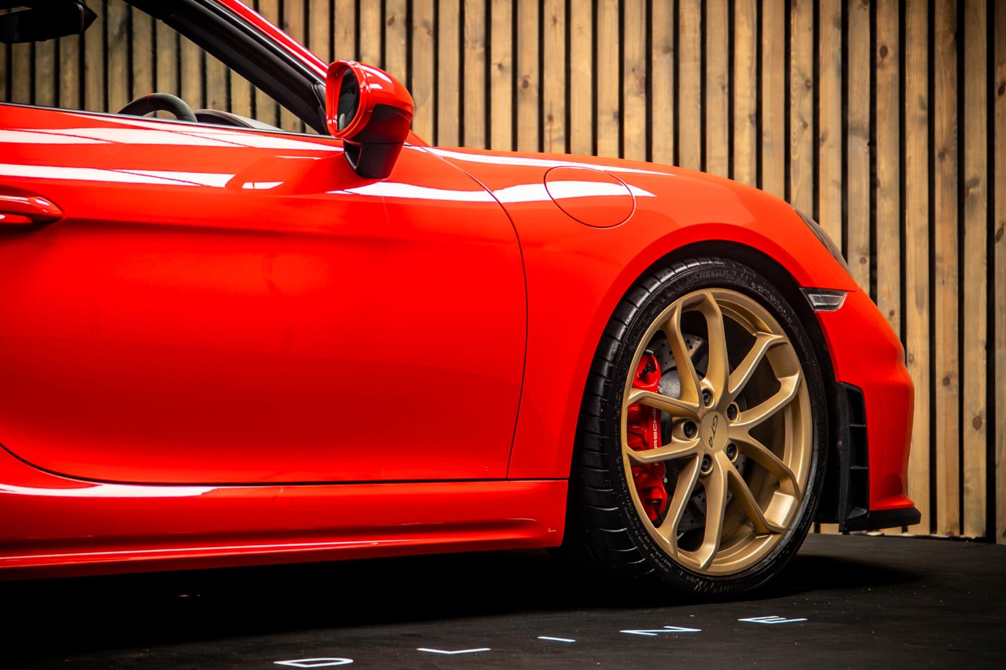 Porsche Cayman view 14